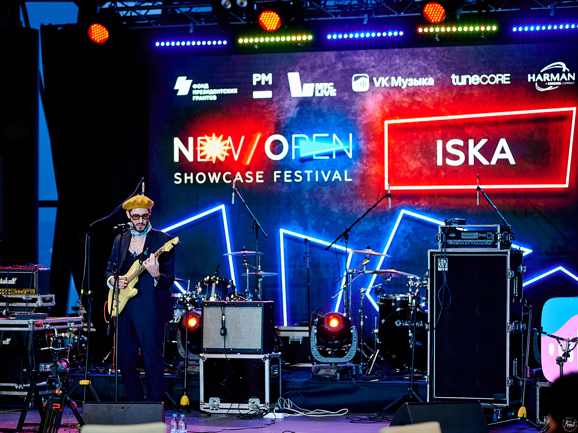 ISKA. Фотографии отовсюду и обо всем