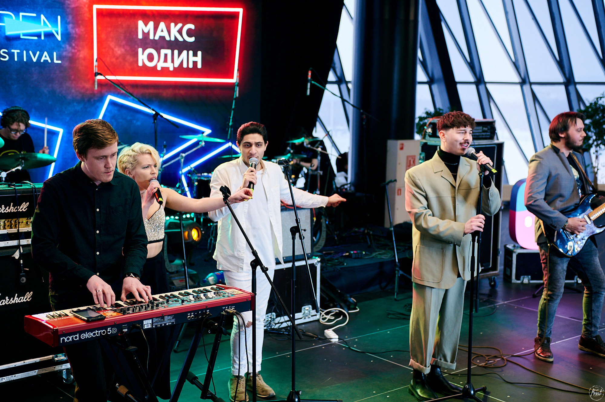 Макс Юдин. Фотографии отовсюду и обо всем