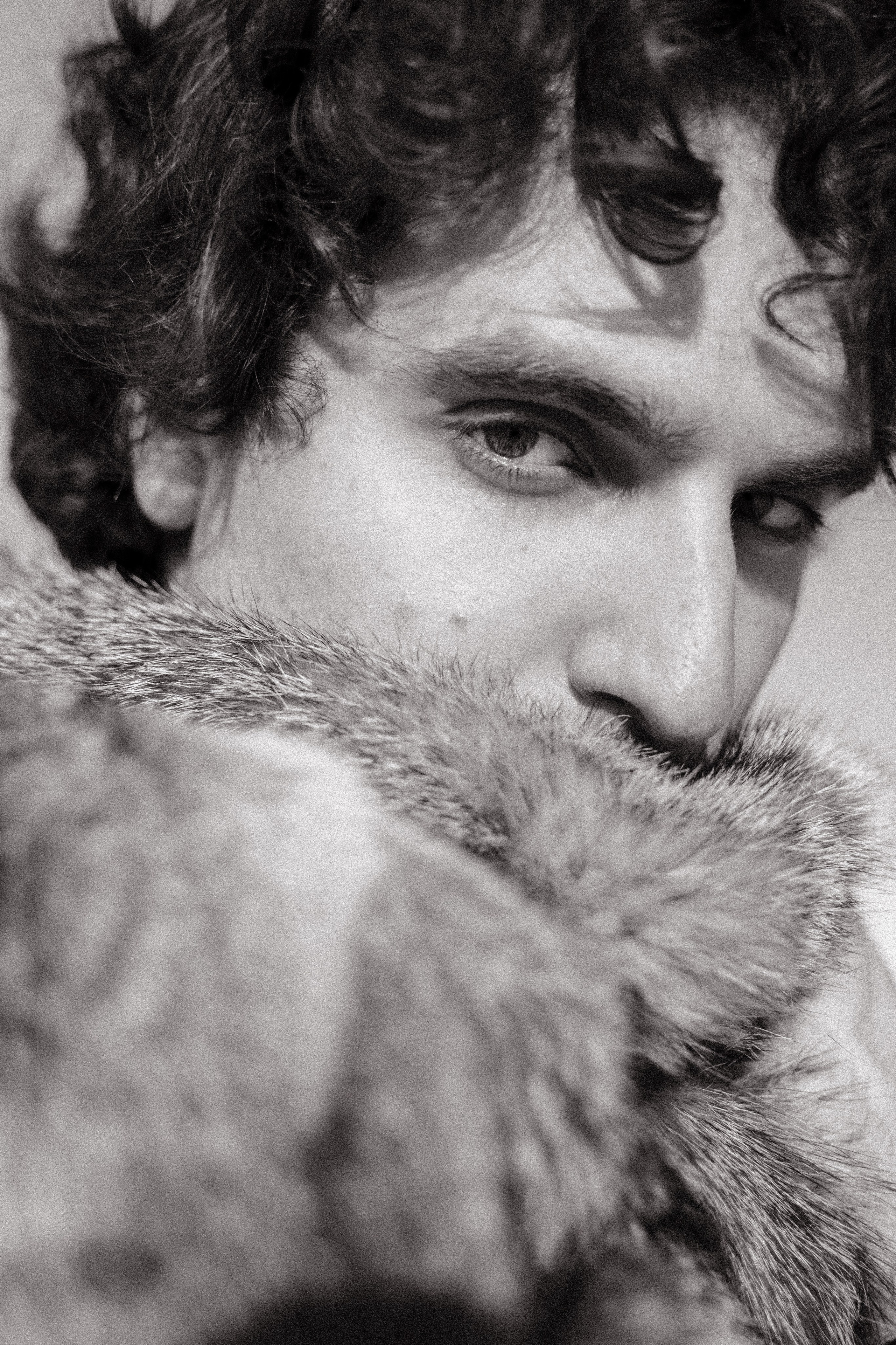 Зорко одно лишь сердце. Главная