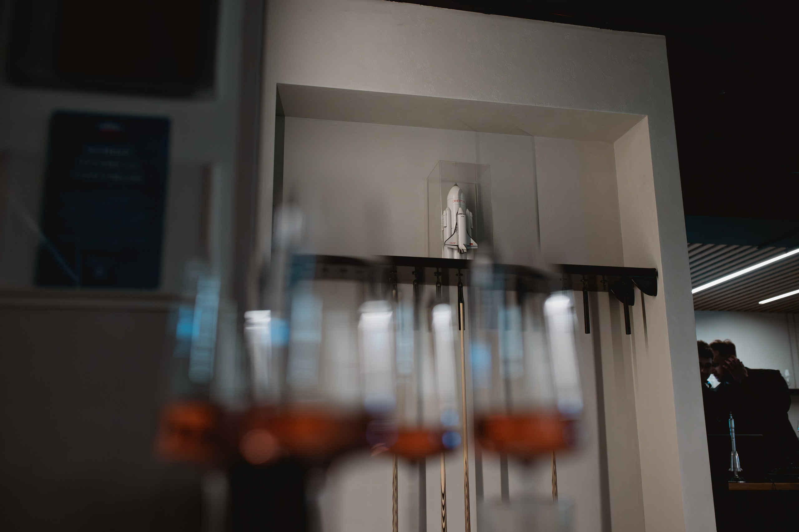 День космонавтики в бильярдном клубе «Первый». Портретный и репортажный фотограф в Воронеже: Анастасия Пузикова