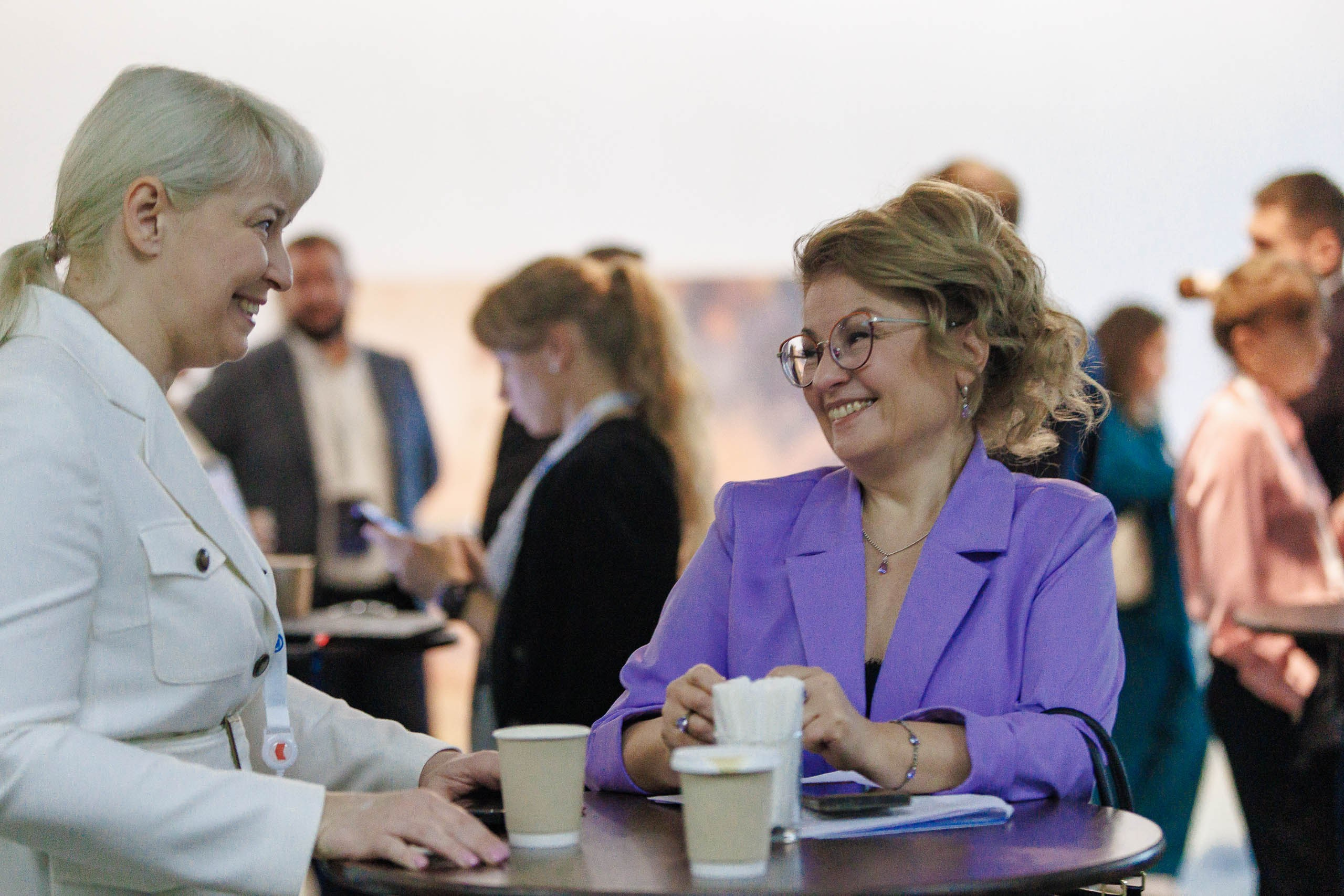 Торжественный вечер форума, освещение зала и оформление мероприятия