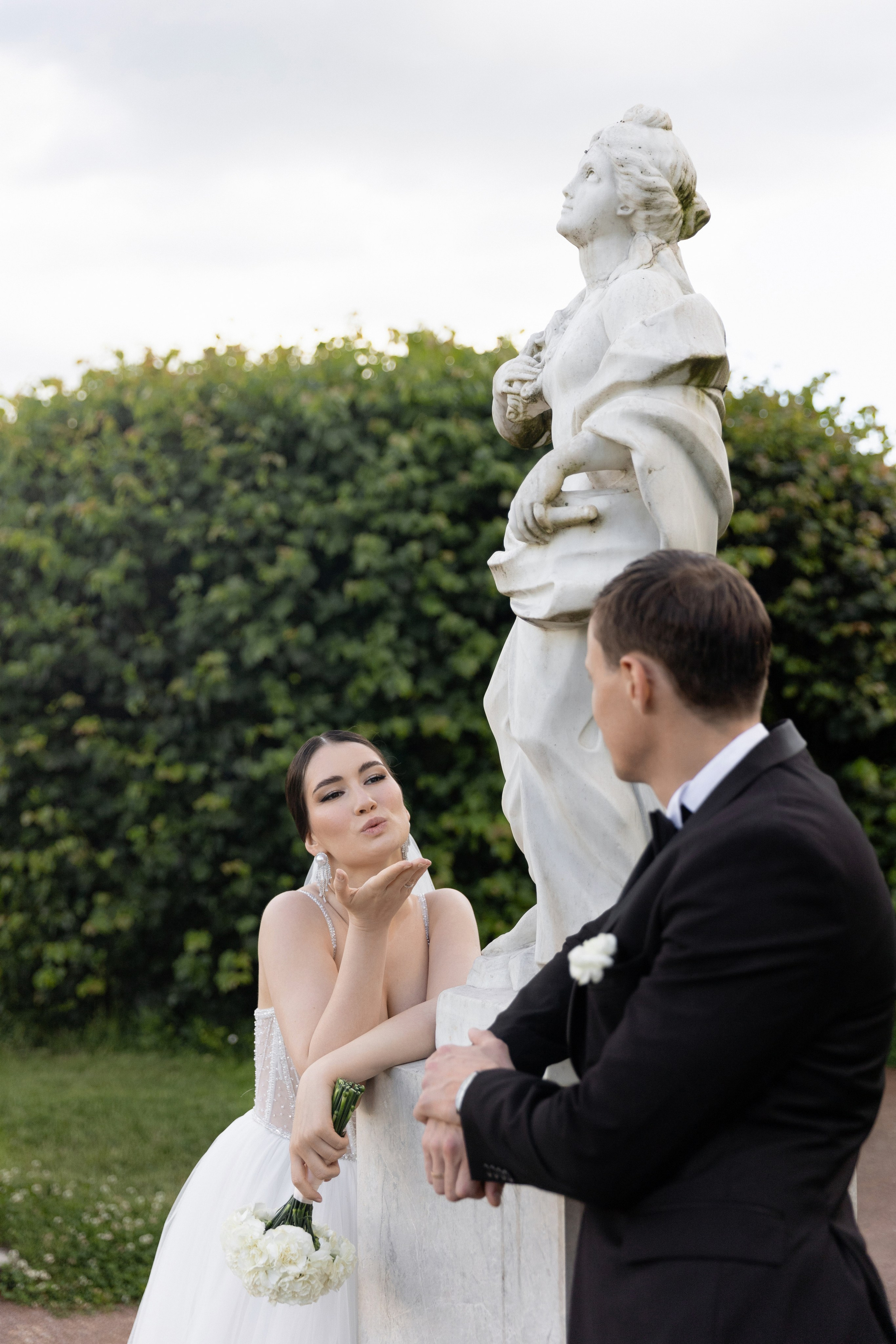 Свадебная фотосъемка росписи и свадебная фотосессия в Архангельском. Свадебный фотограф в Москве Полина Лелетко