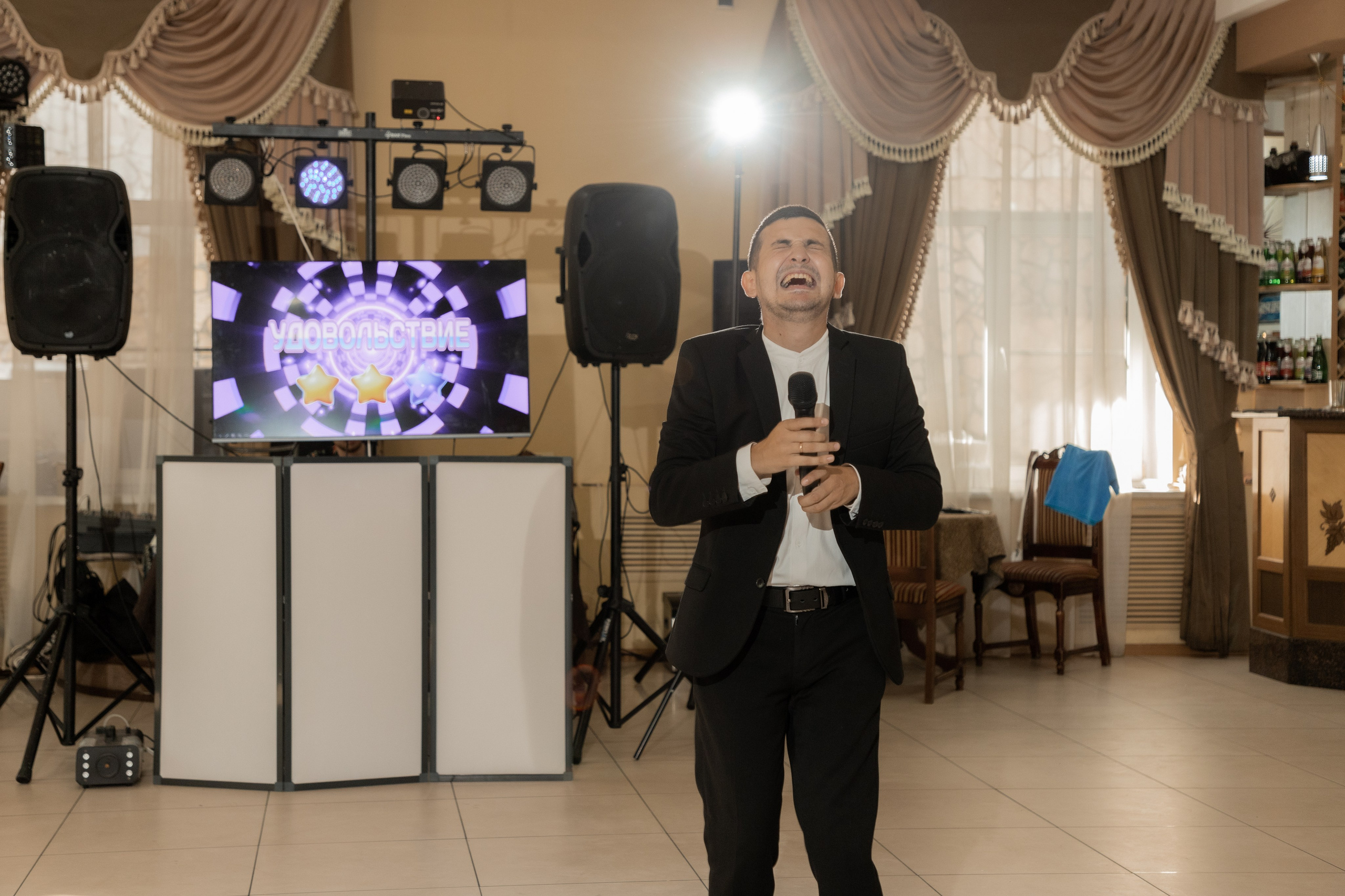 Роман и Александра (банкет). Свадебный фотограф Ангелина Сунгатулина | Саратов | Балаково | Вольск