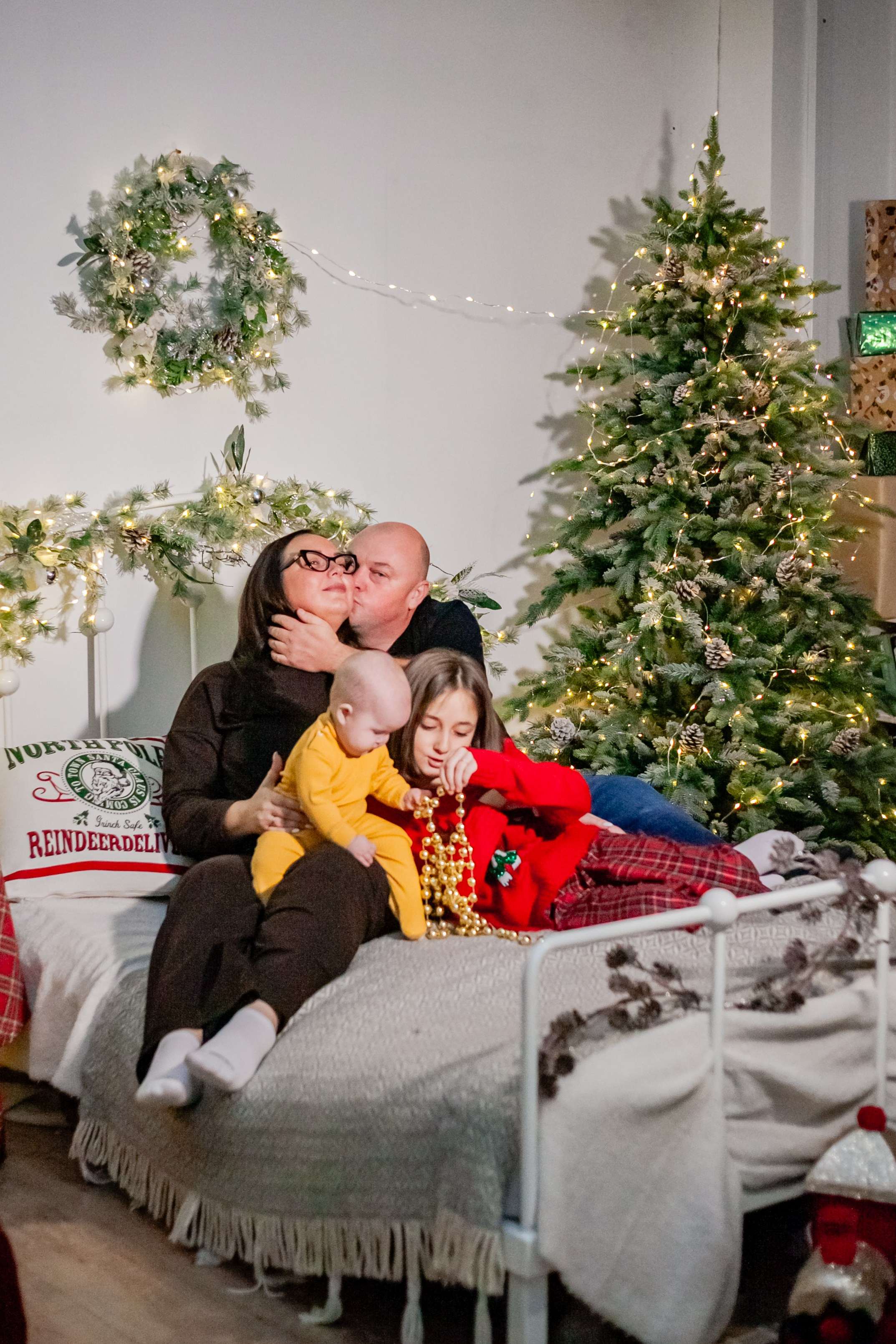 Ульяна и ее семья новый год 2024. Свадебный и семейный фотограф в Армавире