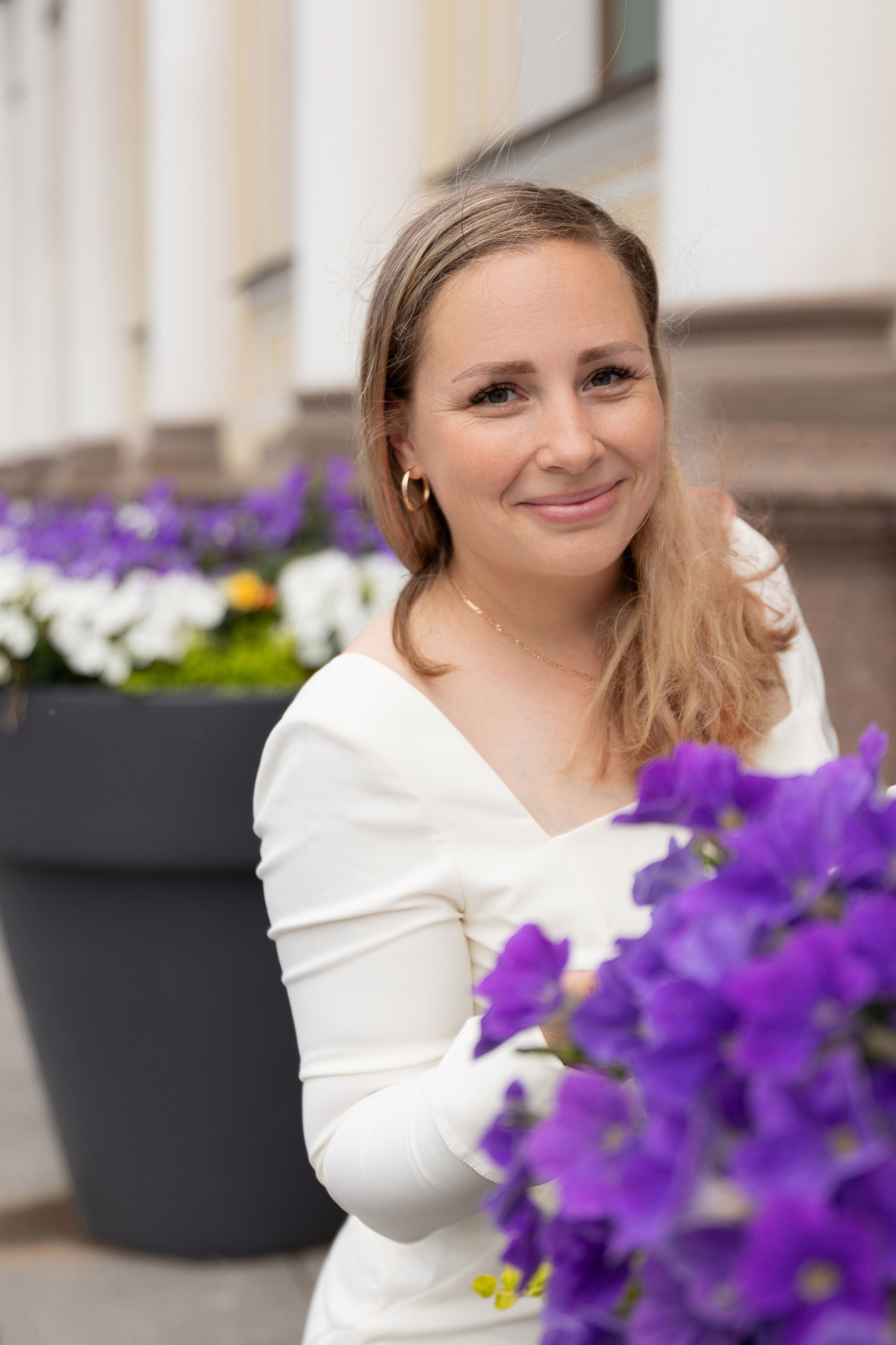 Фотопрогулка в центре с букетом красных роз. Семейный и свадебный фотограф в Санкт-Петербурге Татьяна Швыкова