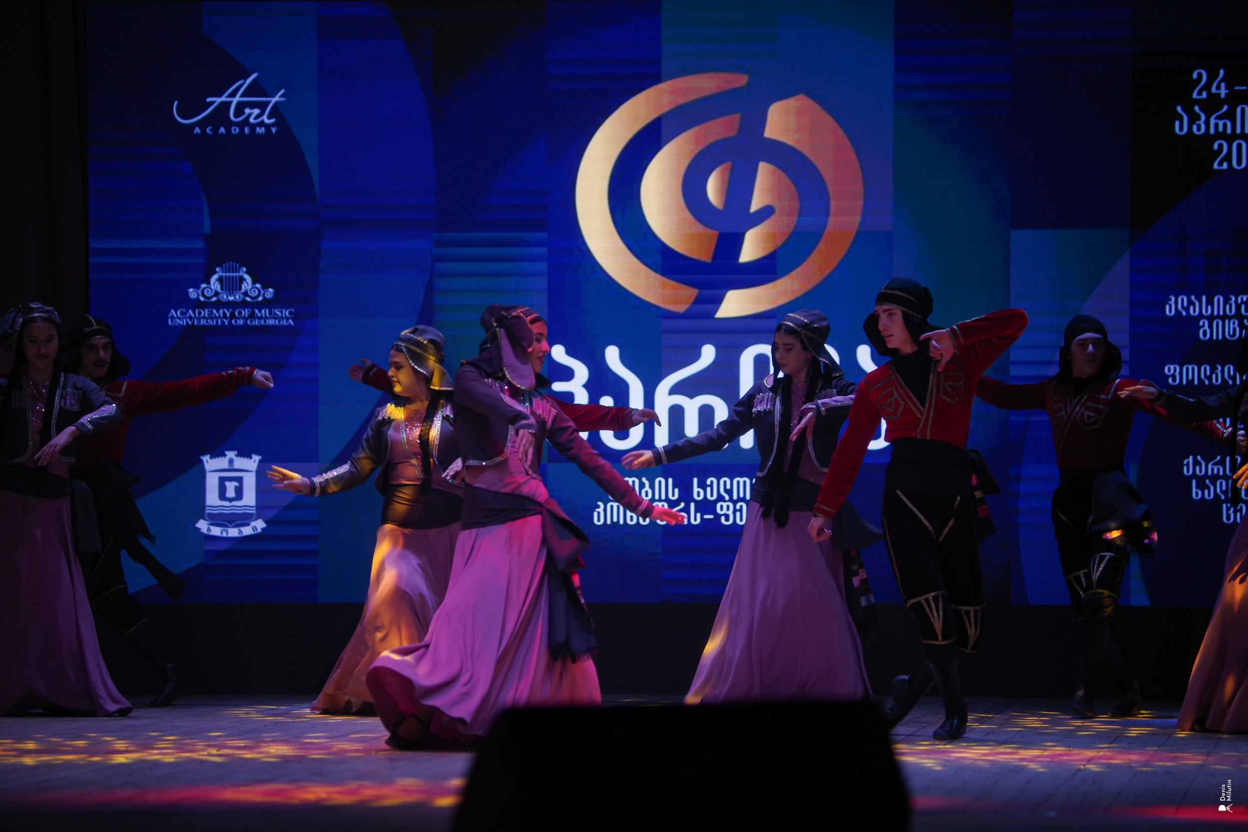 Танцы в Хоби. Портретный фотограф Денис Милютин