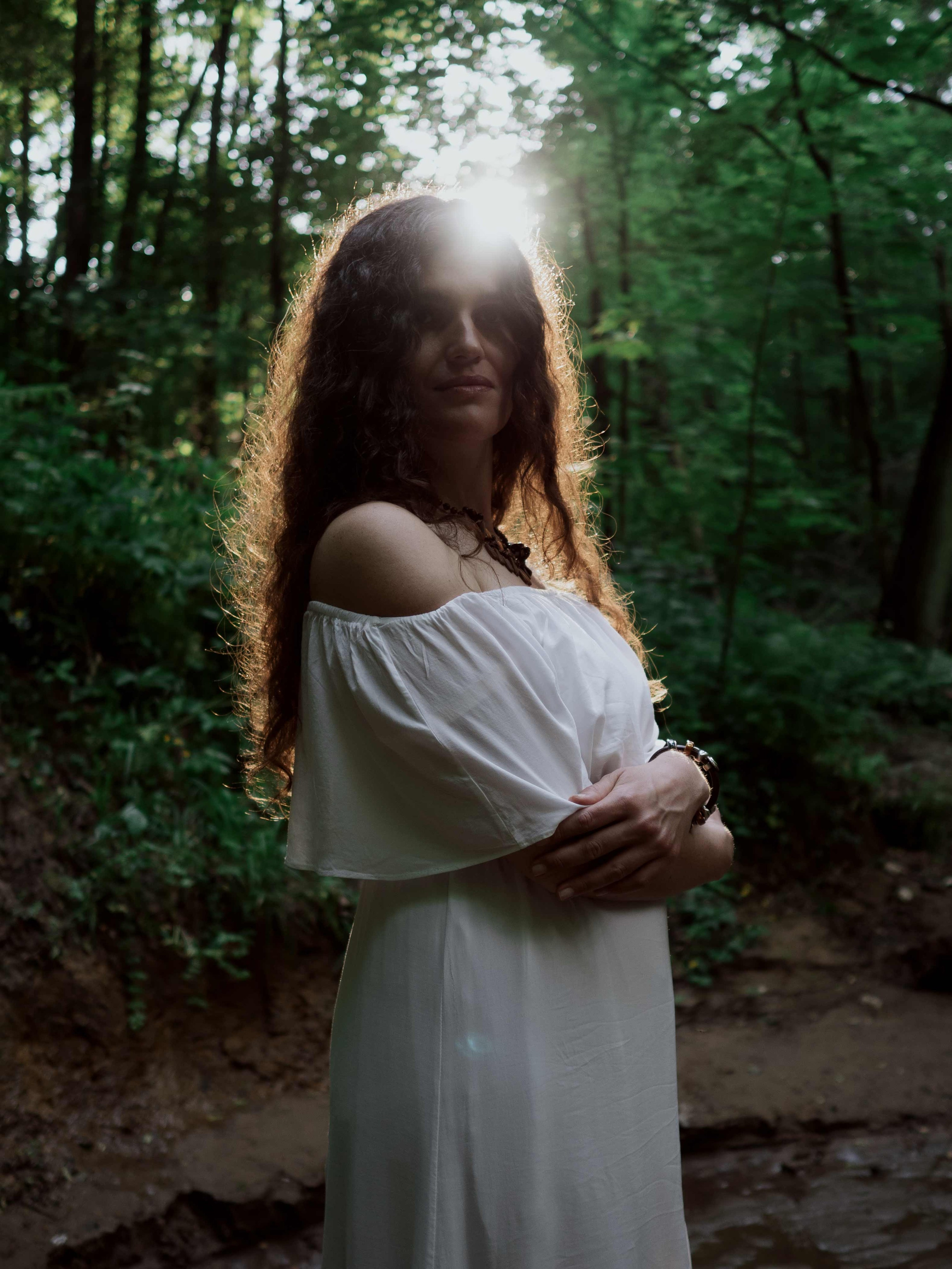 Фотосессия на закате в лесу. Фотограф Маруся Машкова