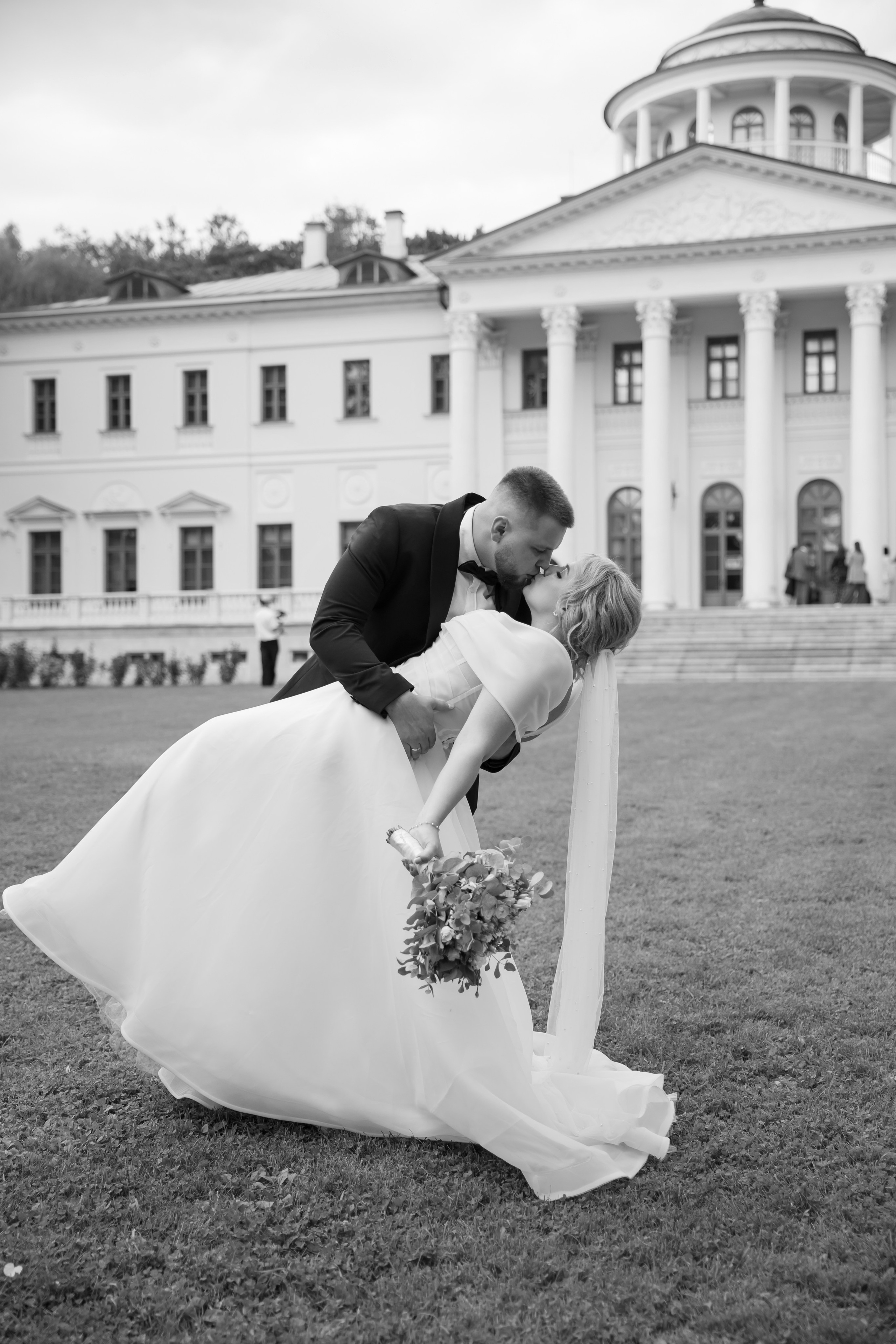 Регистрация и прогулка в Остафьево. Свадебный и репортажный фотограф (Москва, Королев и другие)