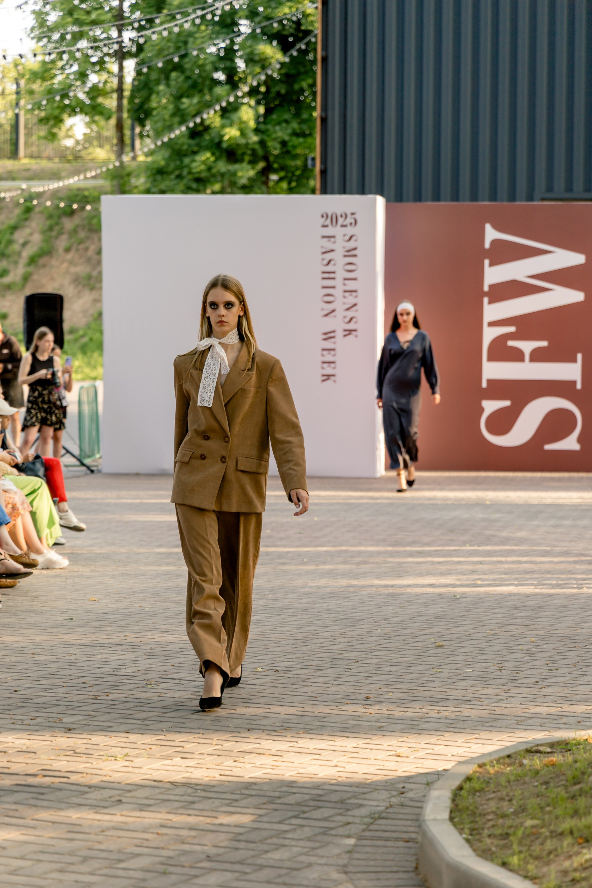 Smolensk Fashion Week 2025_показы_ДЕНЬ 1_ВЕЧЕРНИЙ ПОКАЗ_19:00. Главная