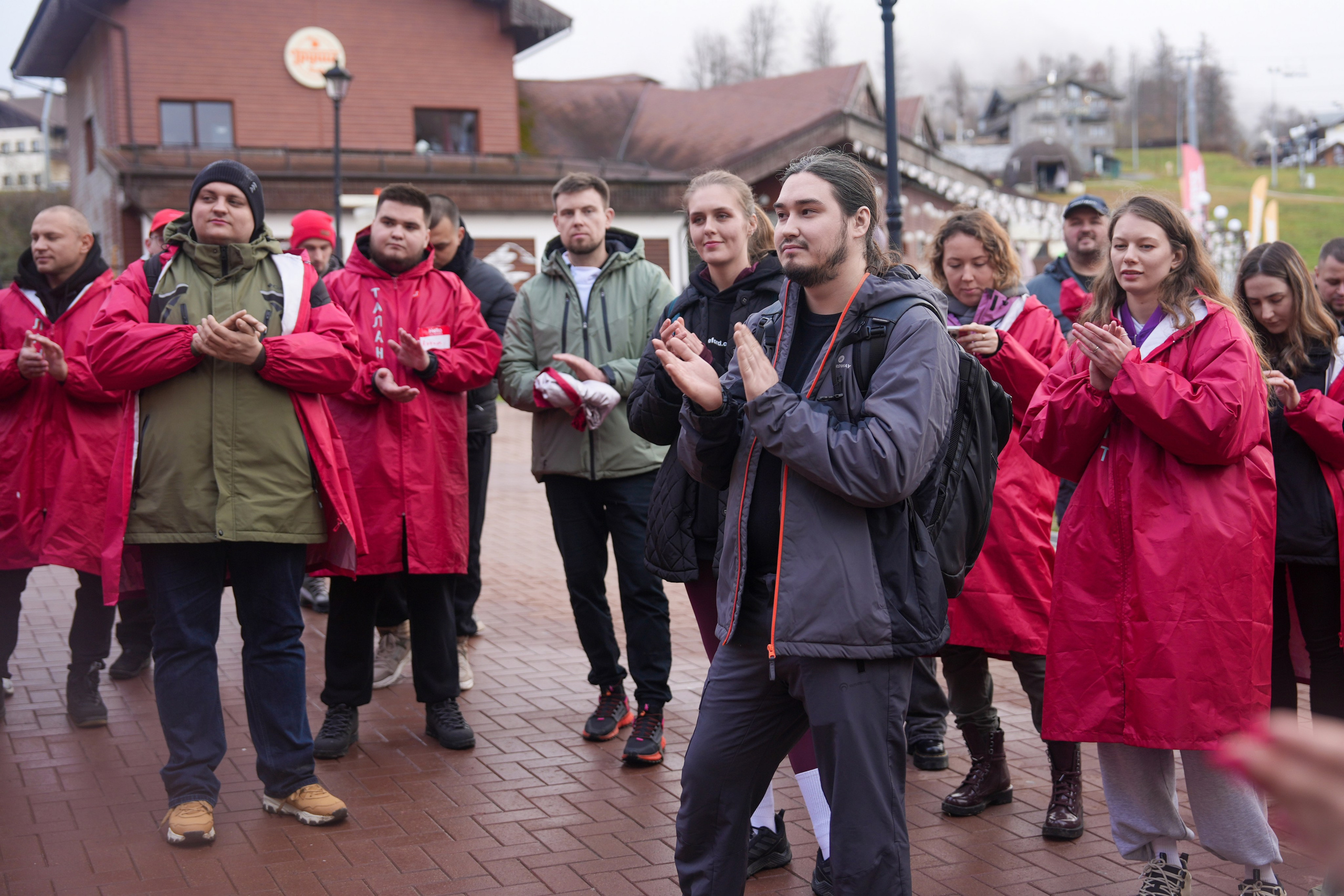 MICE мероприятие — хайкинг на курорте Роза Хутор. Репортажный фотограф в Красной Поляне и Сочи Павлюченко Екатерина