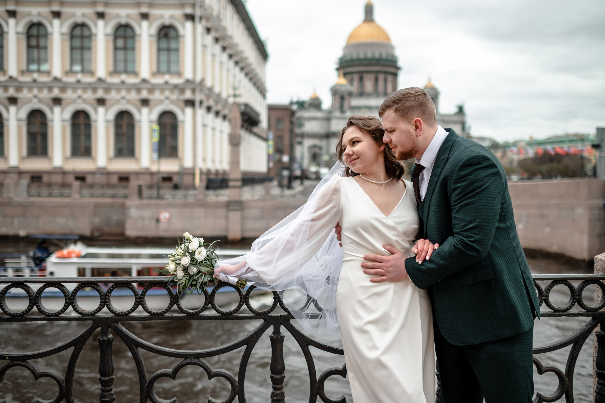 Ксения и Егор (фотосессия в ЗАГСе Петроградского района, Ботаническом саду с сакурой). Портретный, семейный и свадебный фотограф в Санкт-Петербурге и в Пушкине Ширяев Денис