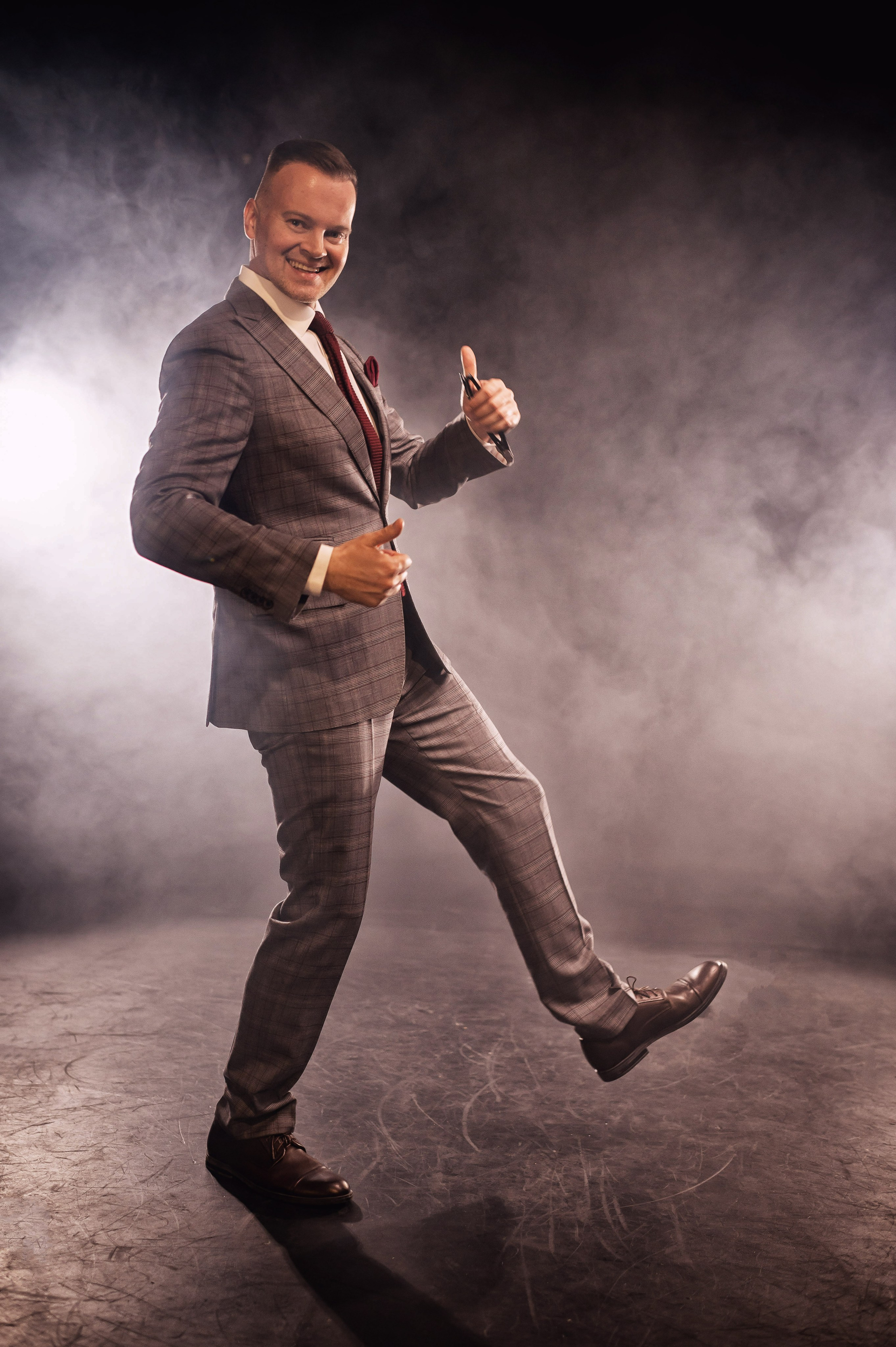 Ты можешь быть разным: деловой или взрывной. Портретный, семейный и свадебный фотограф в Санкт-Петербурге и в Пушкине Ширяев Денис