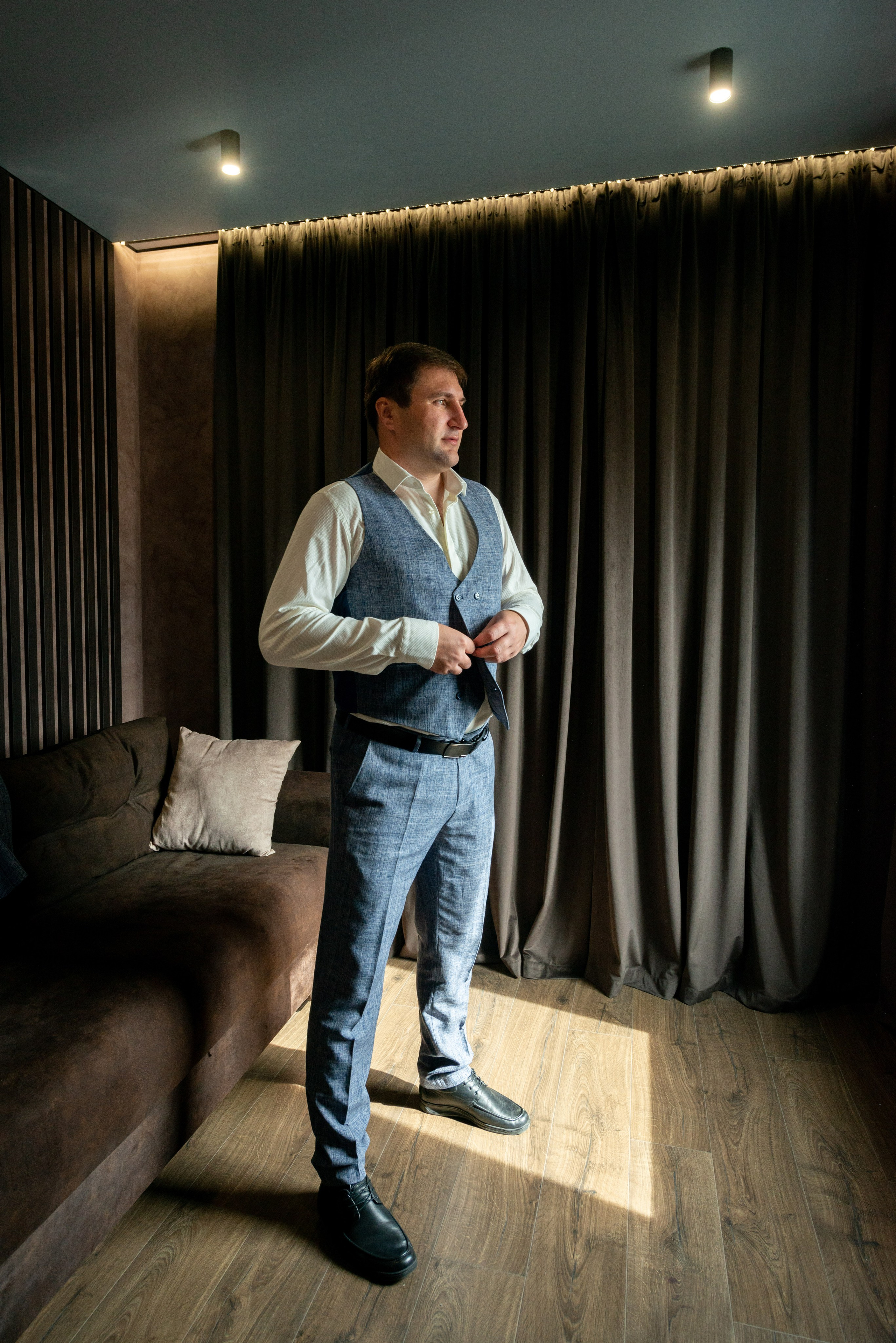 Анастасия и Игорь (фотосессия во Втором Дворце Бракосочетания, Польский сад, здание городской Ратуши). Портретный, семейный и свадебный фотограф в Санкт-Петербурге и в Пушкине Ширяев Денис