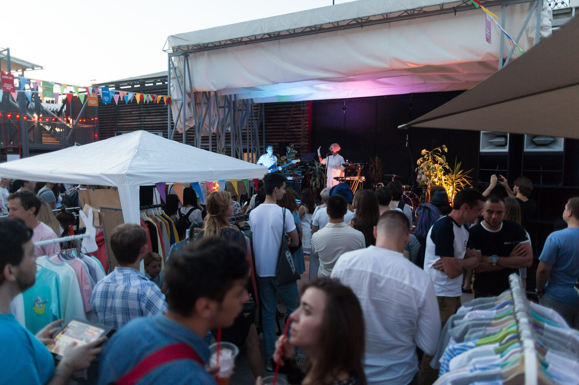 17 июля 2016 на Стрелке / фото Егор Слизяк. Фотоотчеты «Ламбада-маркета»