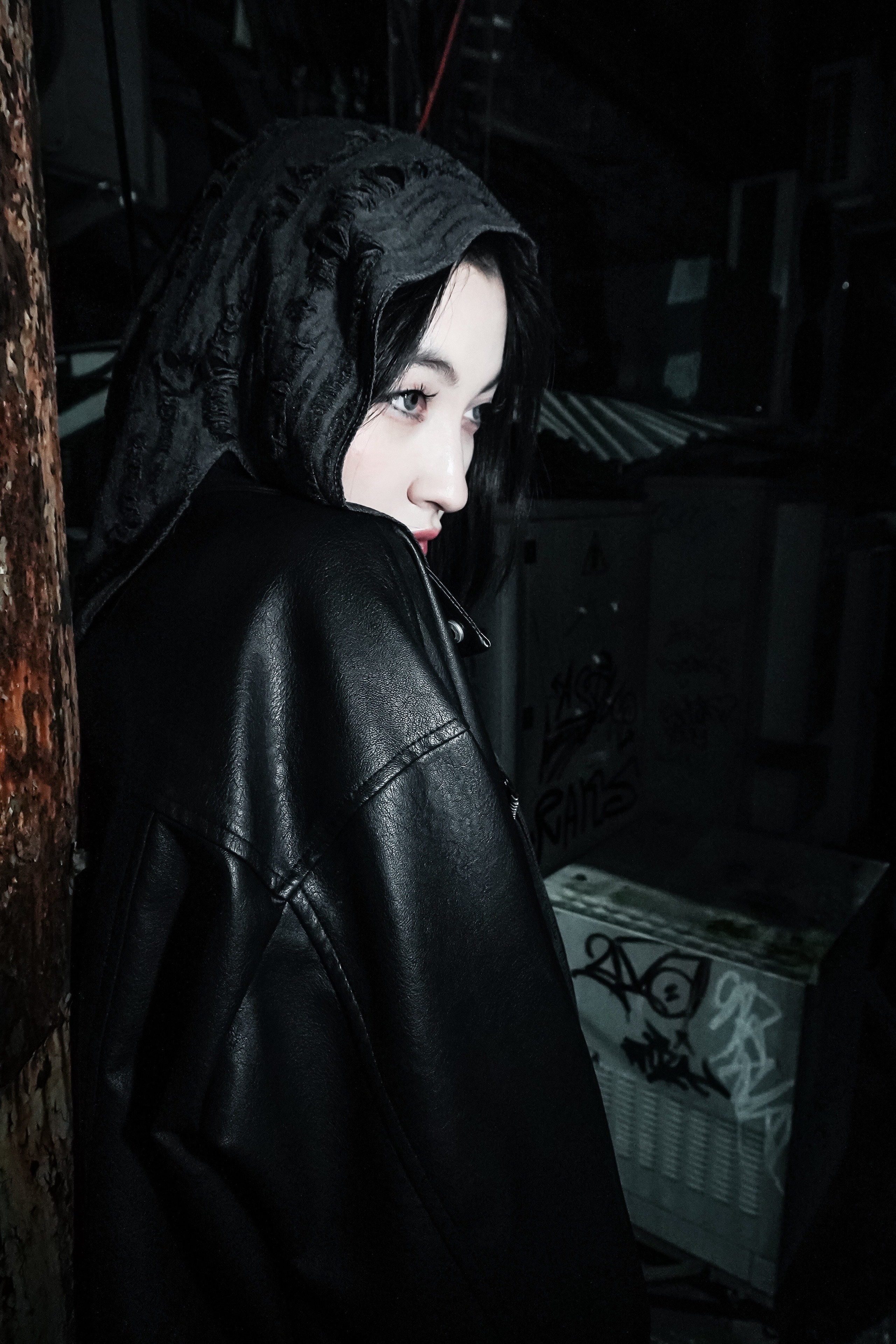 Music of the night. ANON — фотограф и дизайнер во Владивостоке