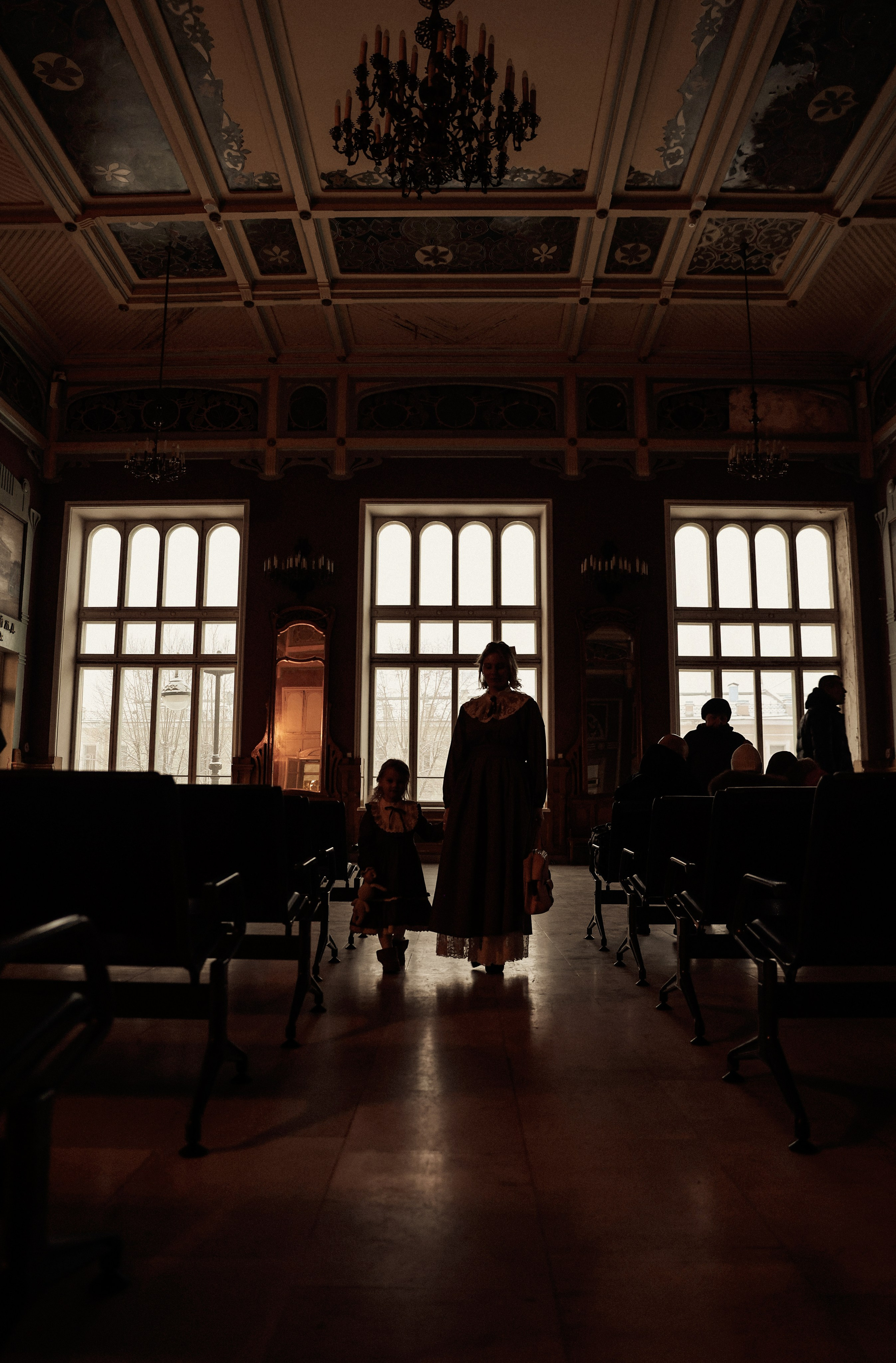 Ретро съемка на Витебском вокзале. Фотограф — Татьяна Кириллова, г. Санкт-Петербург