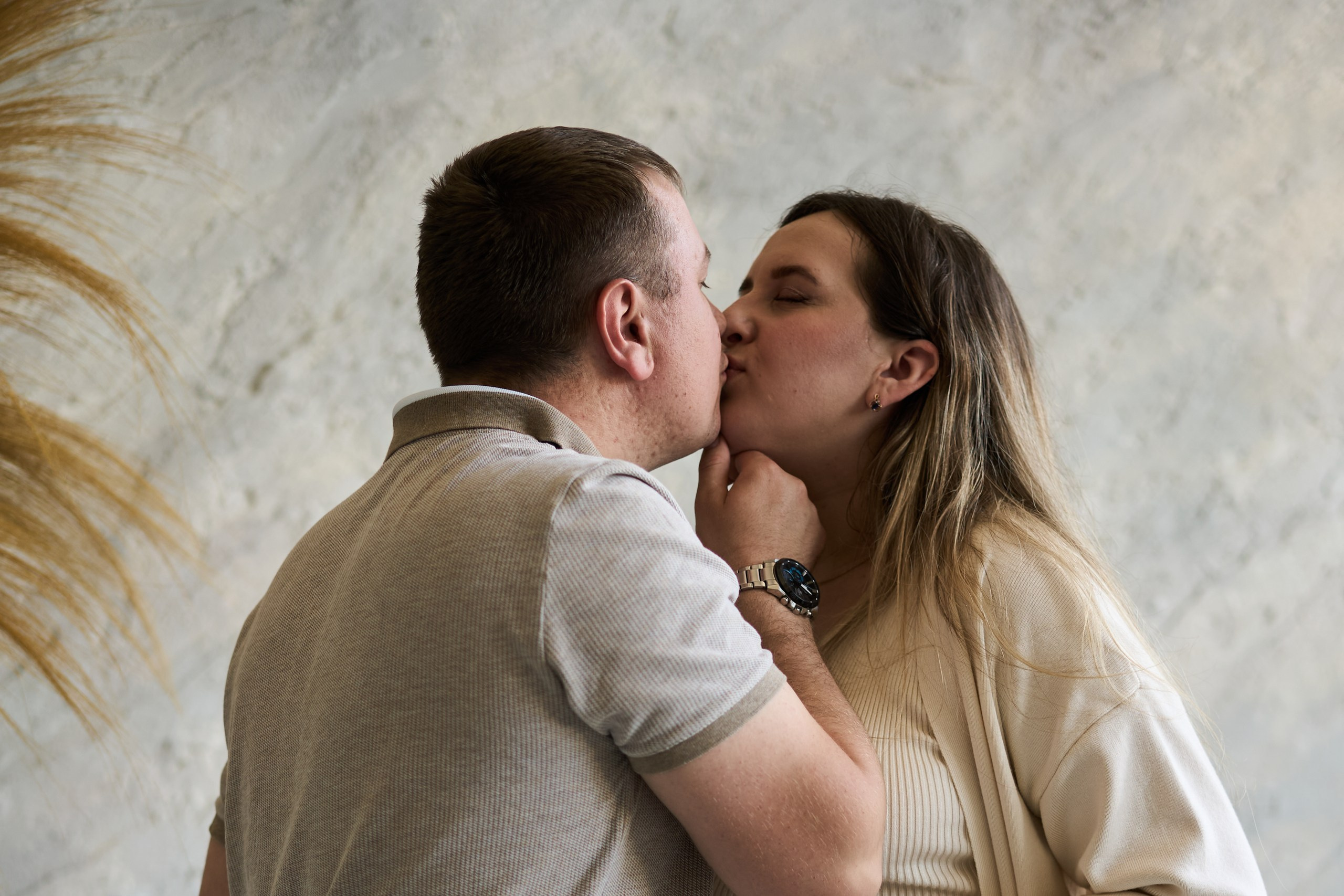 Семейная съемка беременность в студии. Фотограф Екатеринбург Кокшарова Александра