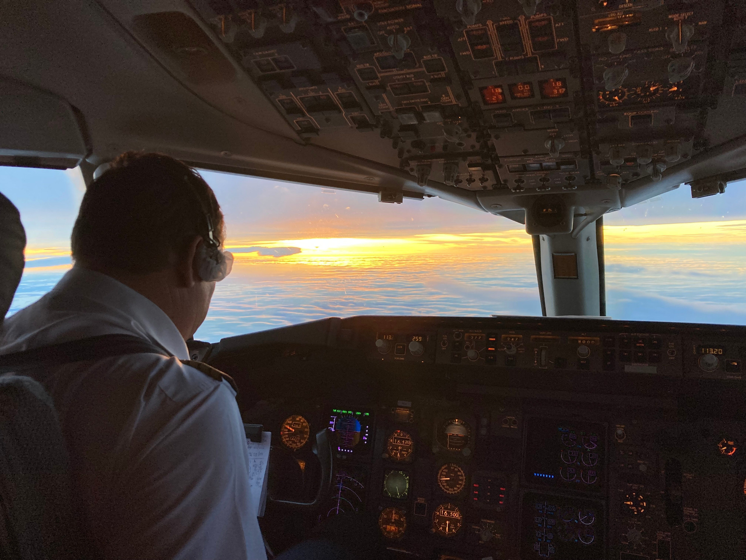 Мужская фотосессия пилоты самолета. Фотограф Екатеринбург Кокшарова Александра