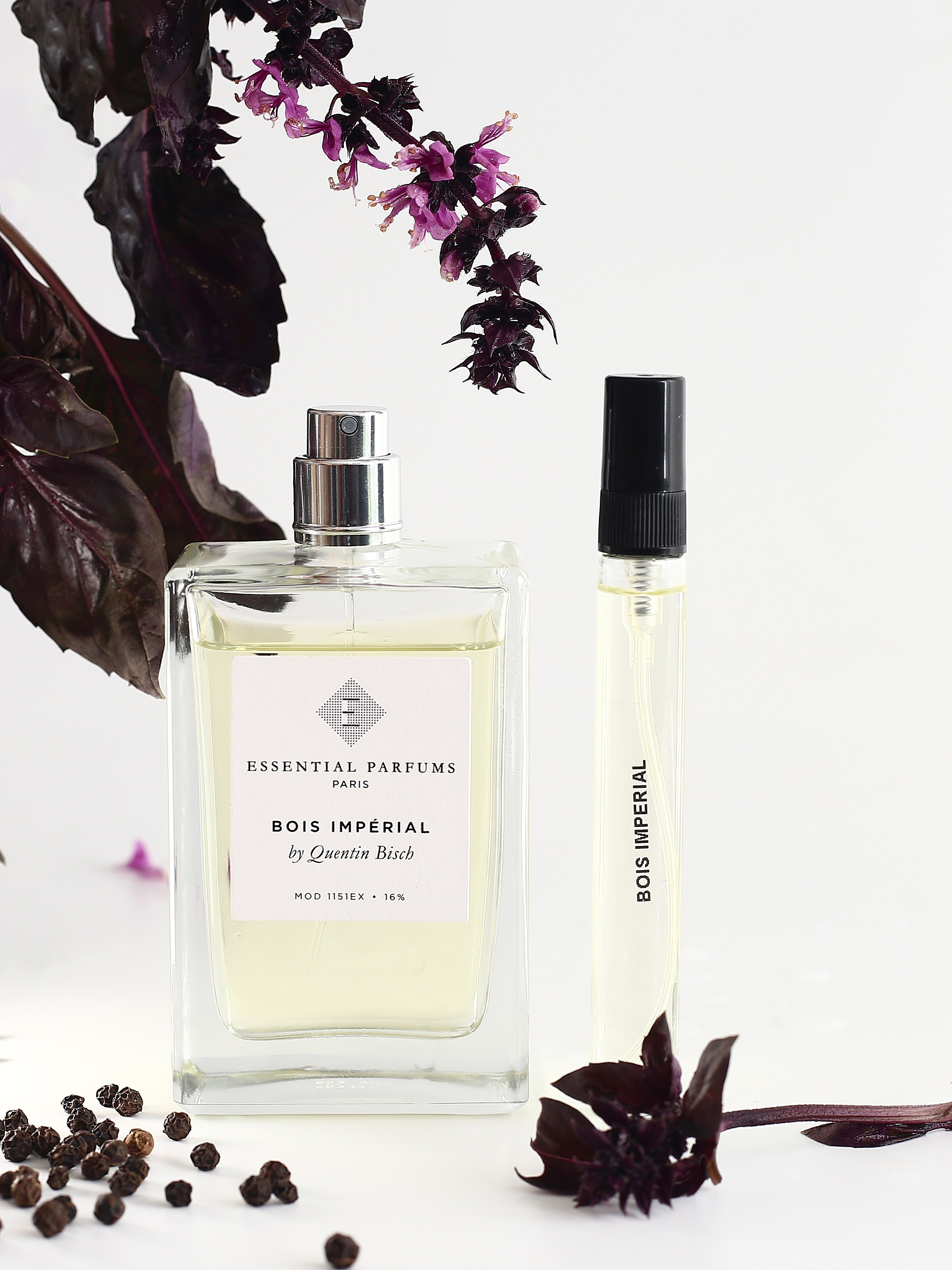 Парфюм в светлых тонах. Фотограф для различных событий, проектов, маркетплейсов, сайтов и мероприятий в Екатеринбурге