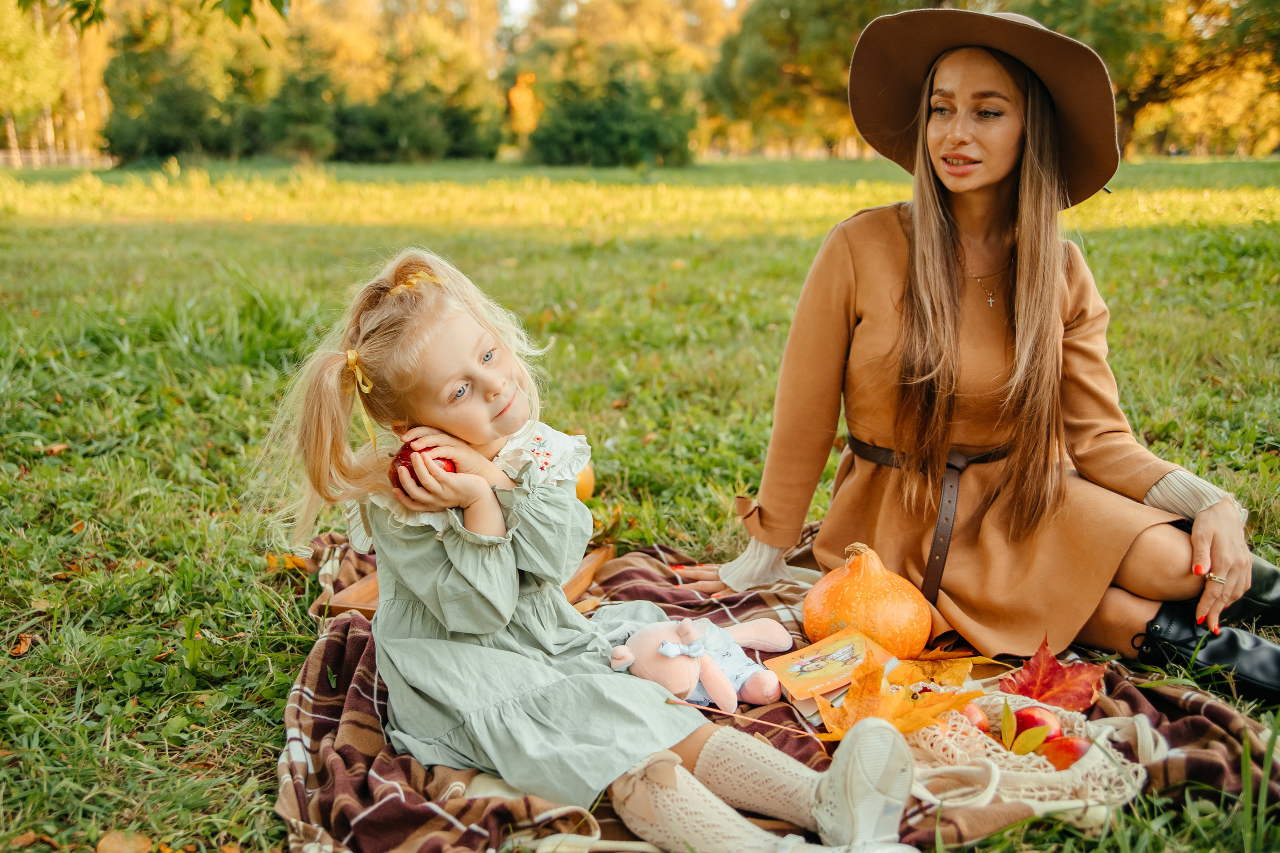Фотопленэр в осеннем парке. Elena Sova — семейный и женский фотограф в Санкт-Петербурге