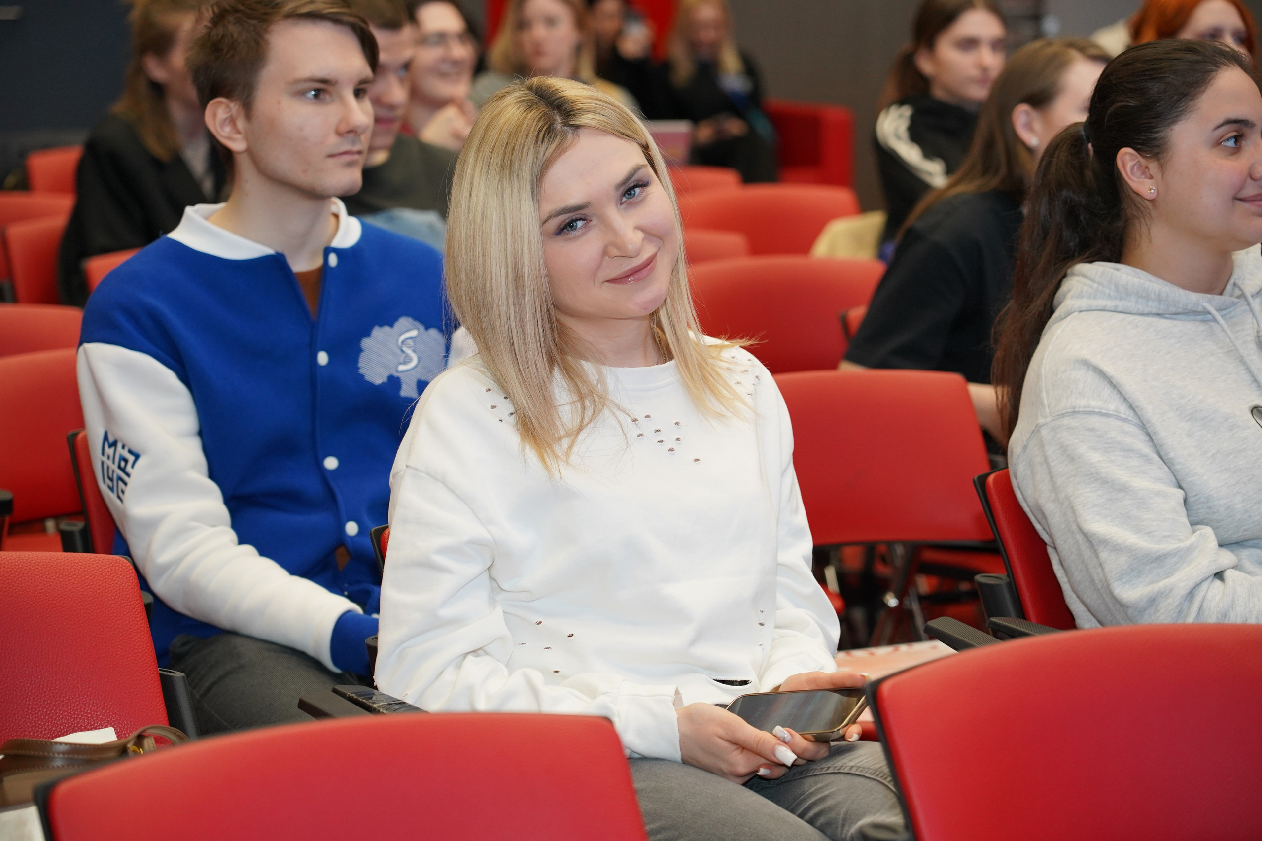 Фотограф на официальном мероприятии