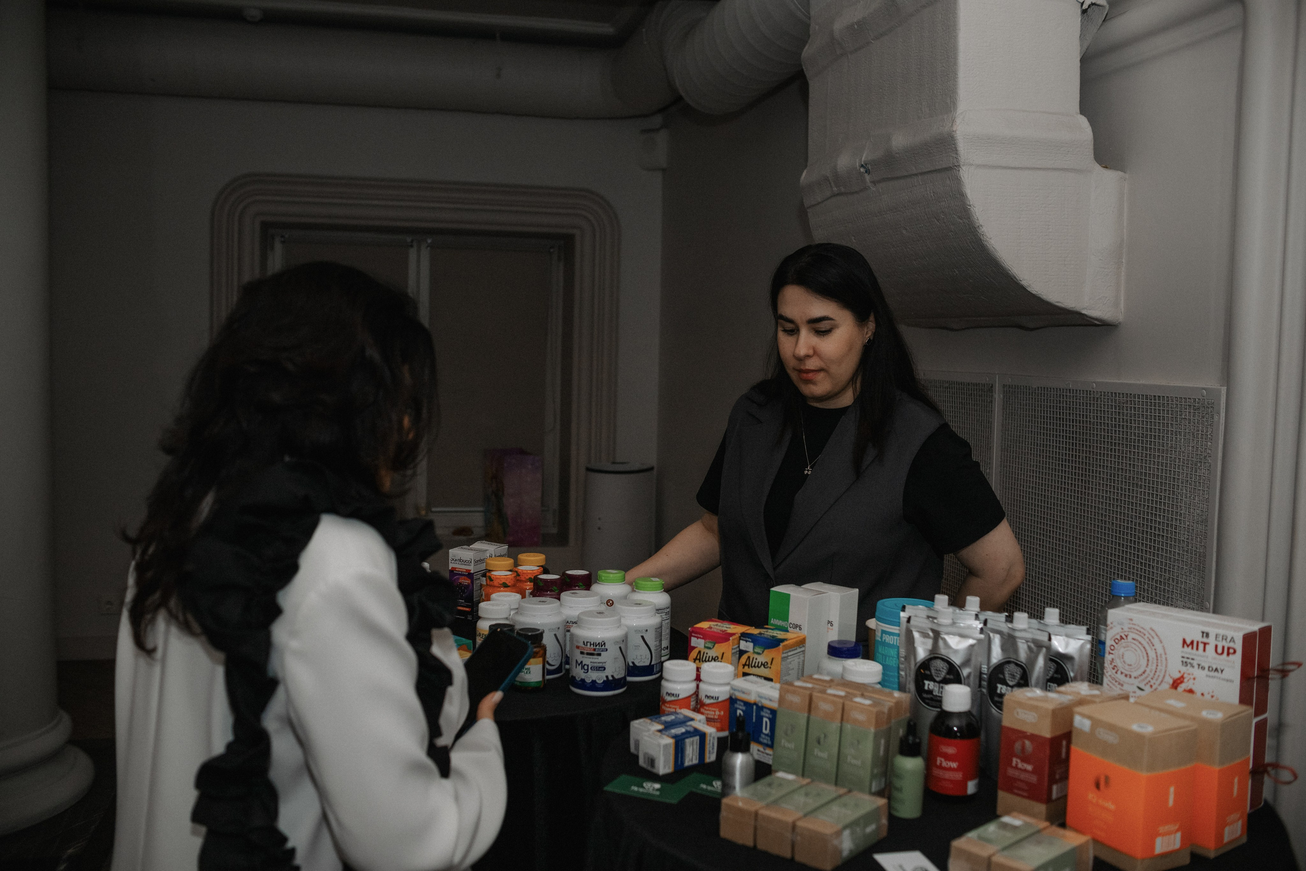 Бал-нетворкинг «Ход Королевы» от сообщества «Код Публичности» (декабрь 2025, Калининград). Женский и семейный фотограф в Калининграде Надежда Подлипинская