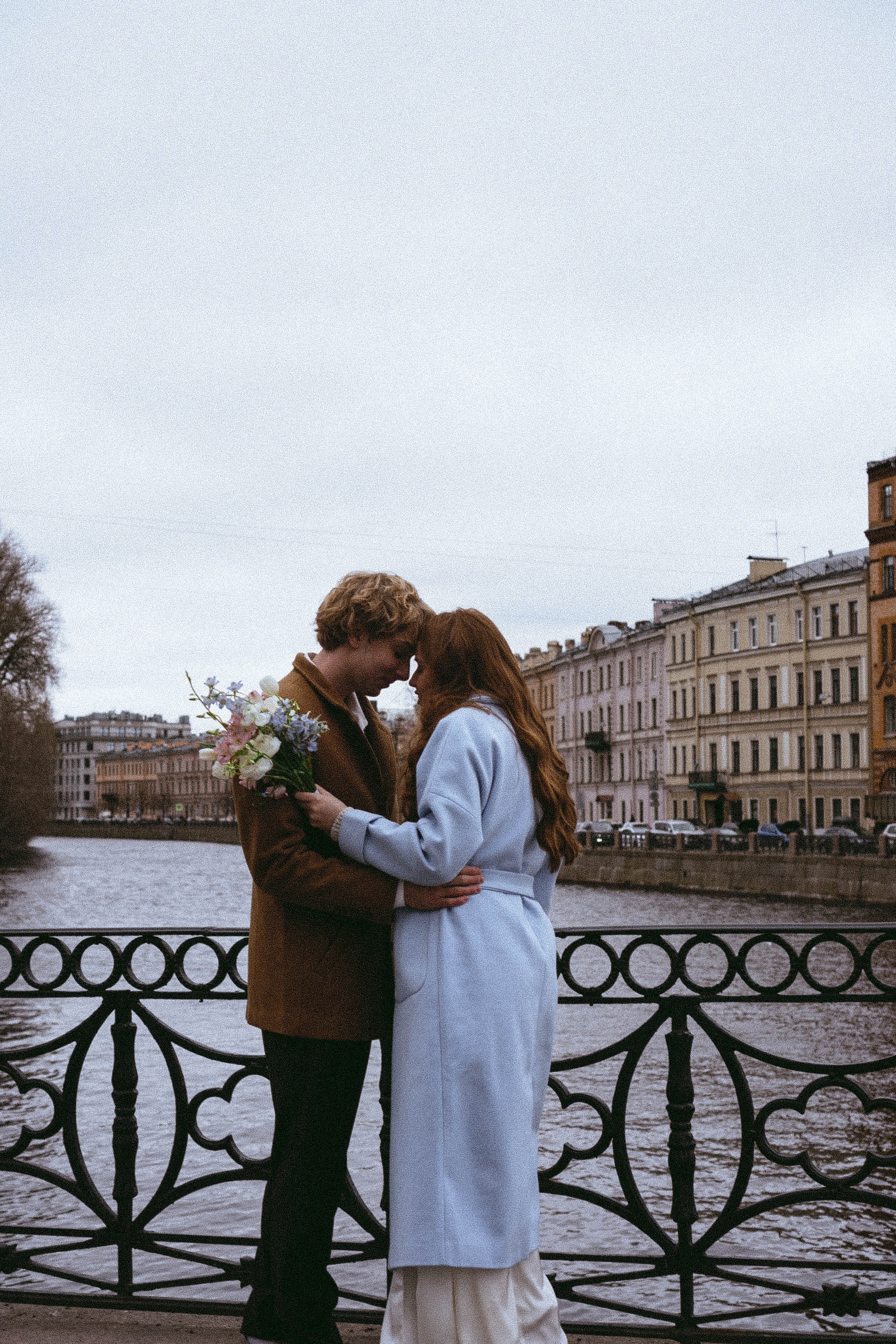 СВАДЕБНАЯ ПРОГУЛКА ПО ПЕТРОГРАДКЕ ВЕСНОЙ (ФОТОСЕССИИЯ ПАРЫ СВАДЕБНАЯ). Профессиональный фотограф, Санкт-Петербург — Виктория Богомолова