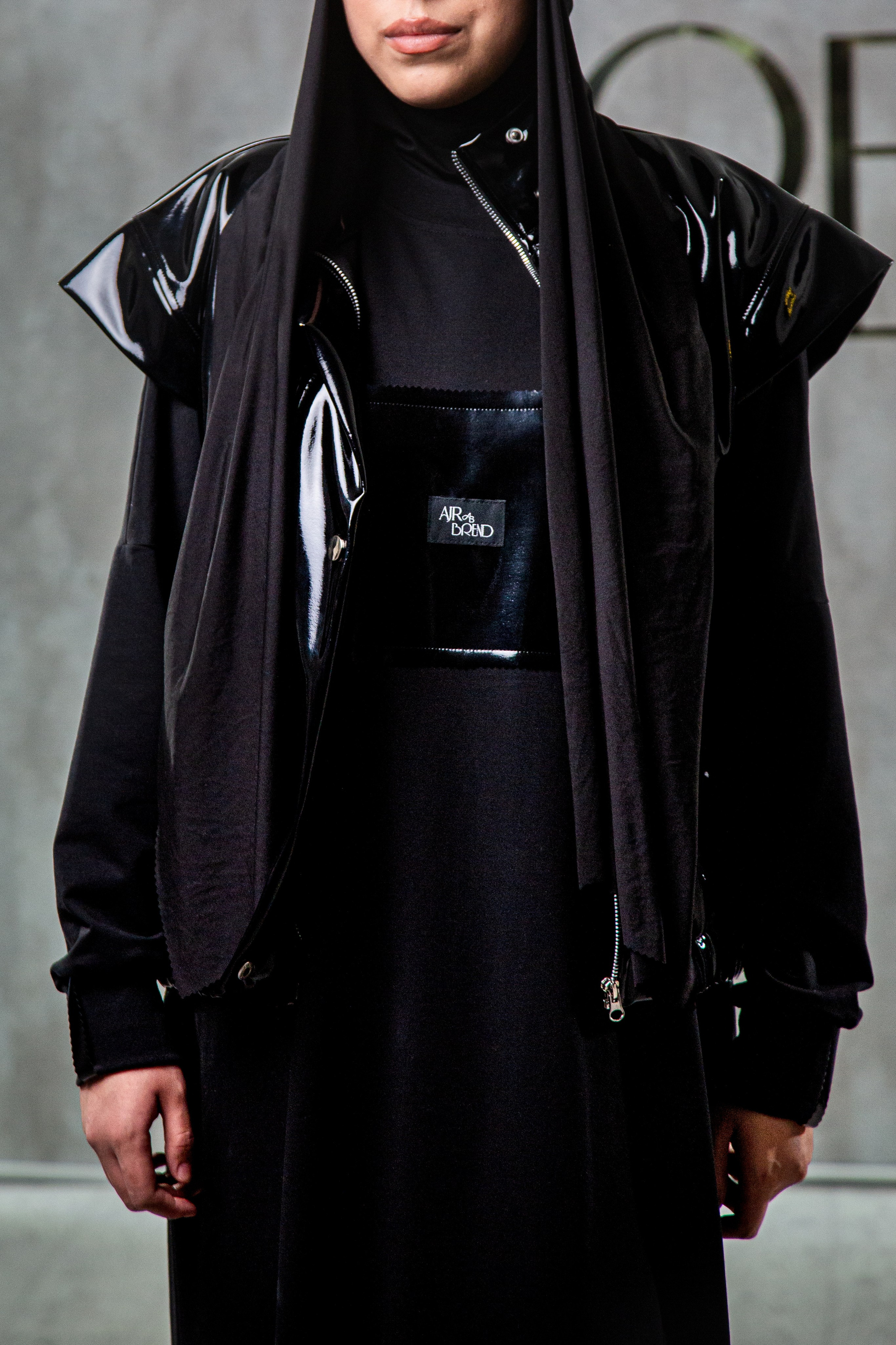 Реклама ближневосточной одежды. Натан Супервайзер по Продакшену