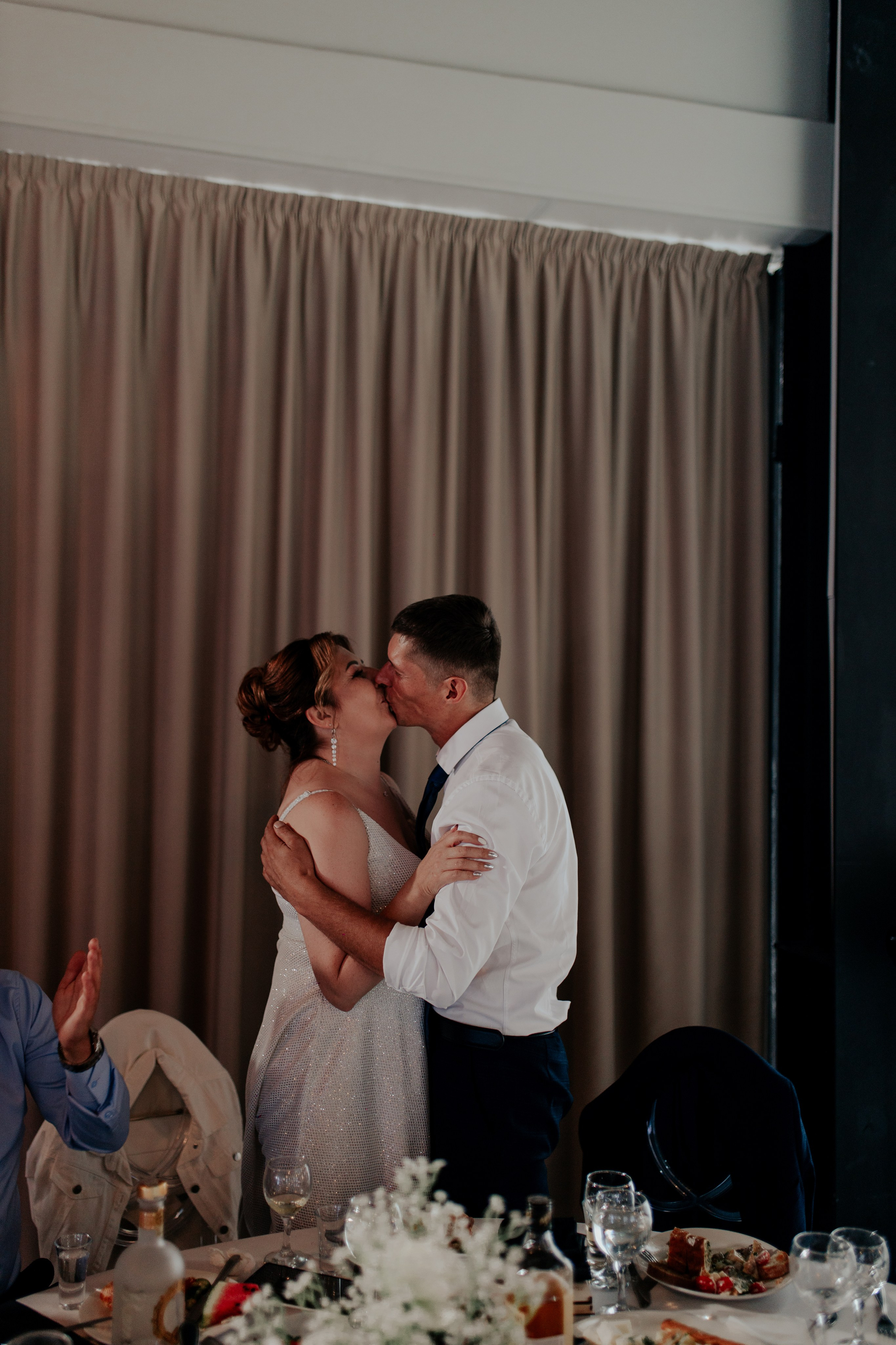 Свадебный банкет в Санкт-Петербурге — Трогательная фотосессия с родными и лавстори. Фотограф в Санкт-Петербурге Лиза Семченкова