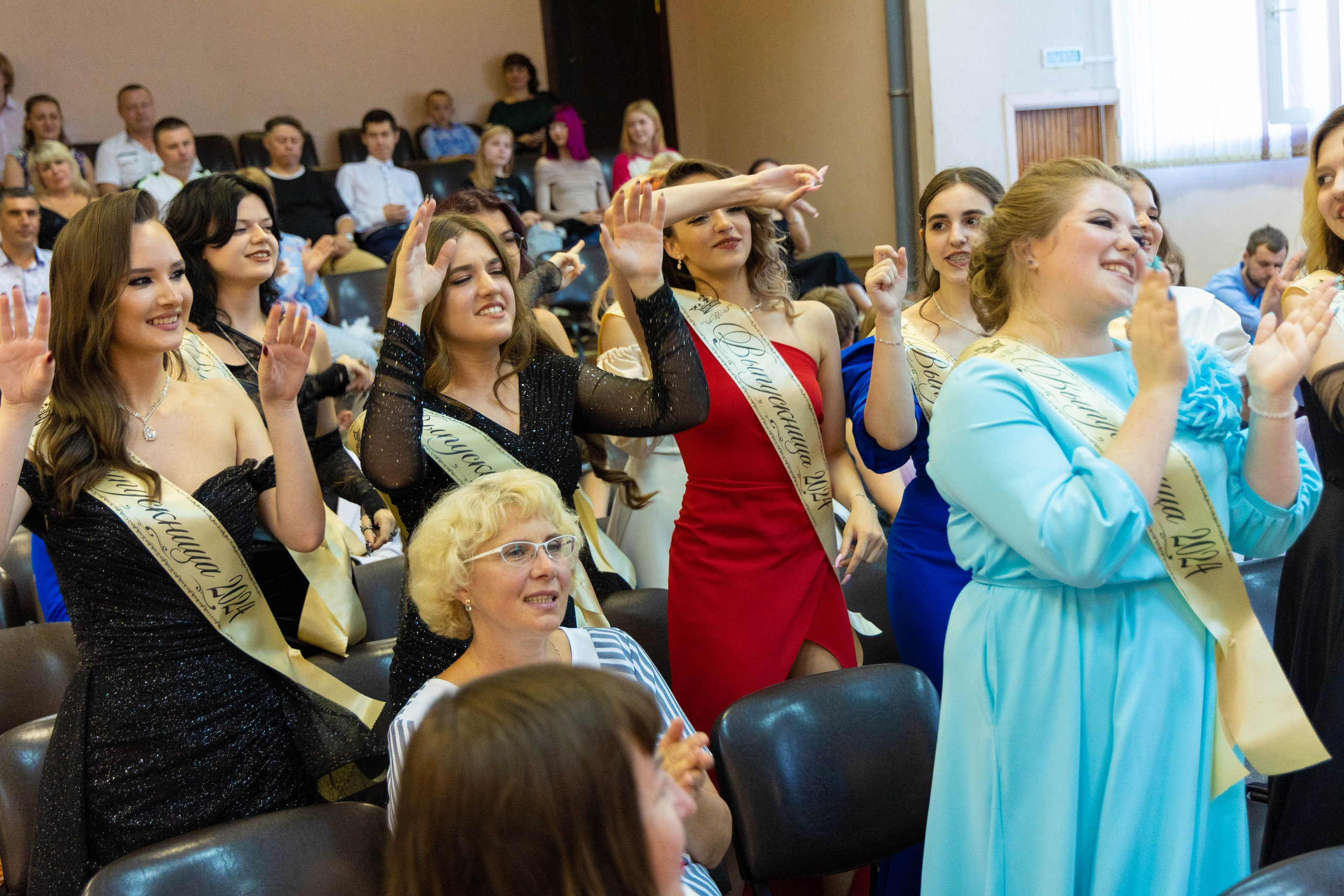 Школа № 5 Липецк. Выпускной 2024. Выпускные альбомы в Липецк