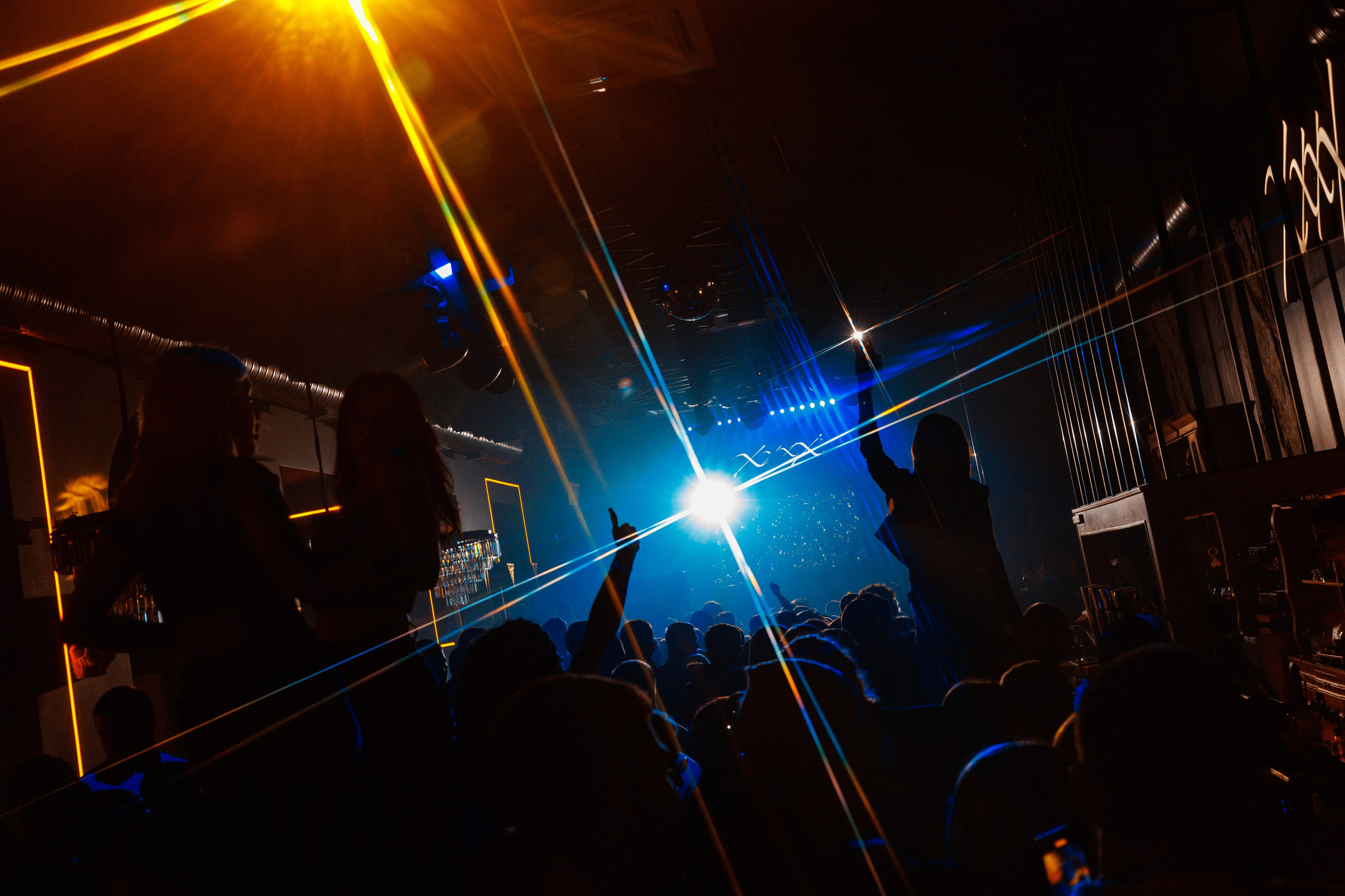 Бар XXXX 10 лет. Фотограф Ставрополь Петр Голубенко