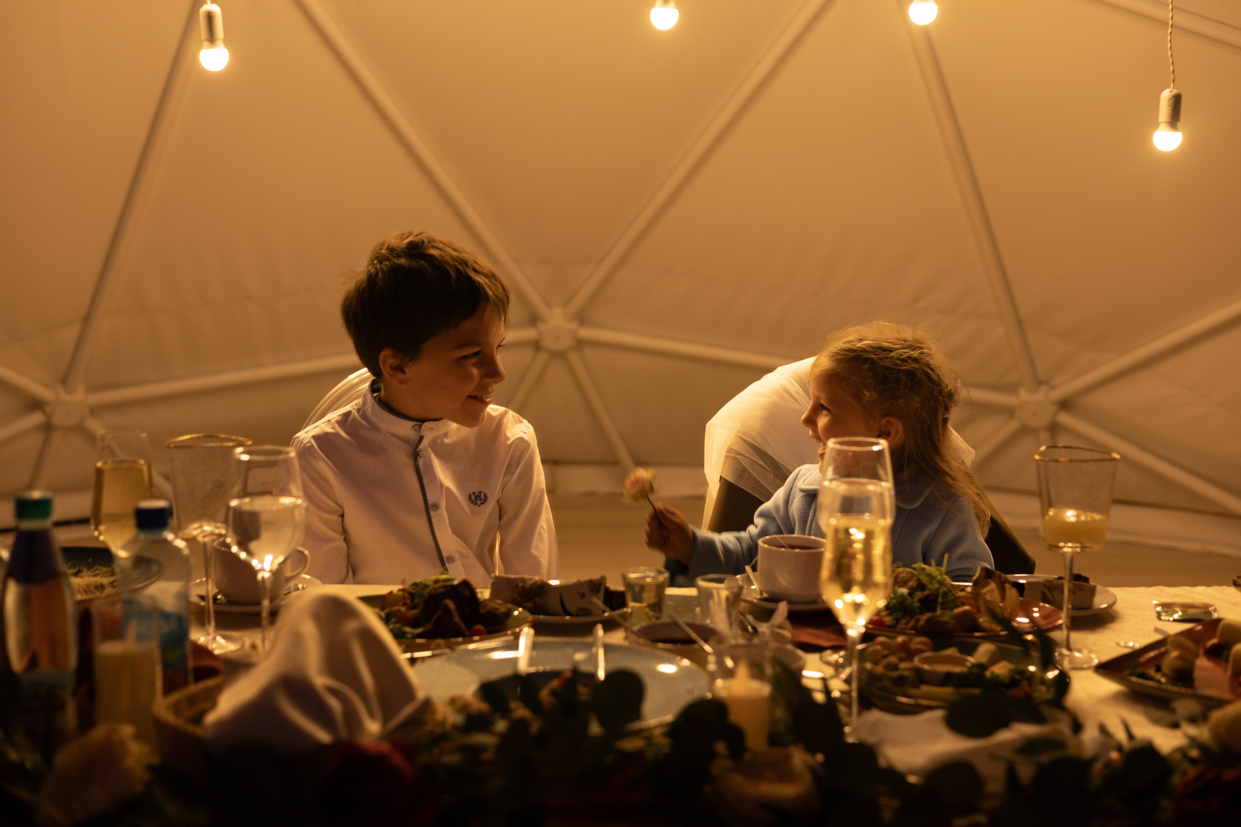 Wedding banquet in a warm family company. Свадебный фотограф в Москве и Петербурге Анастасия Лосева