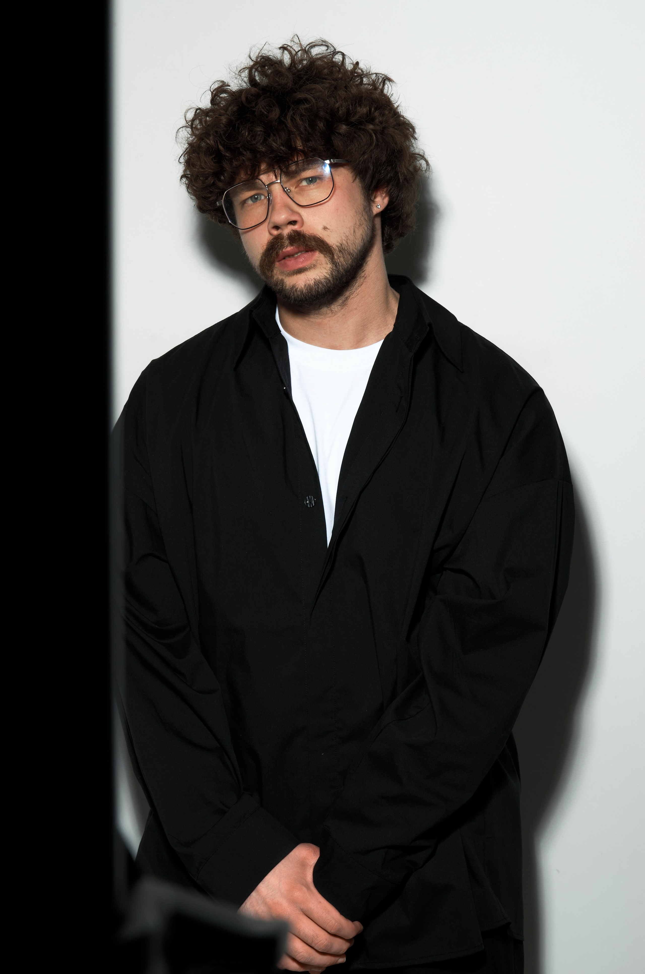 Артем. Главная