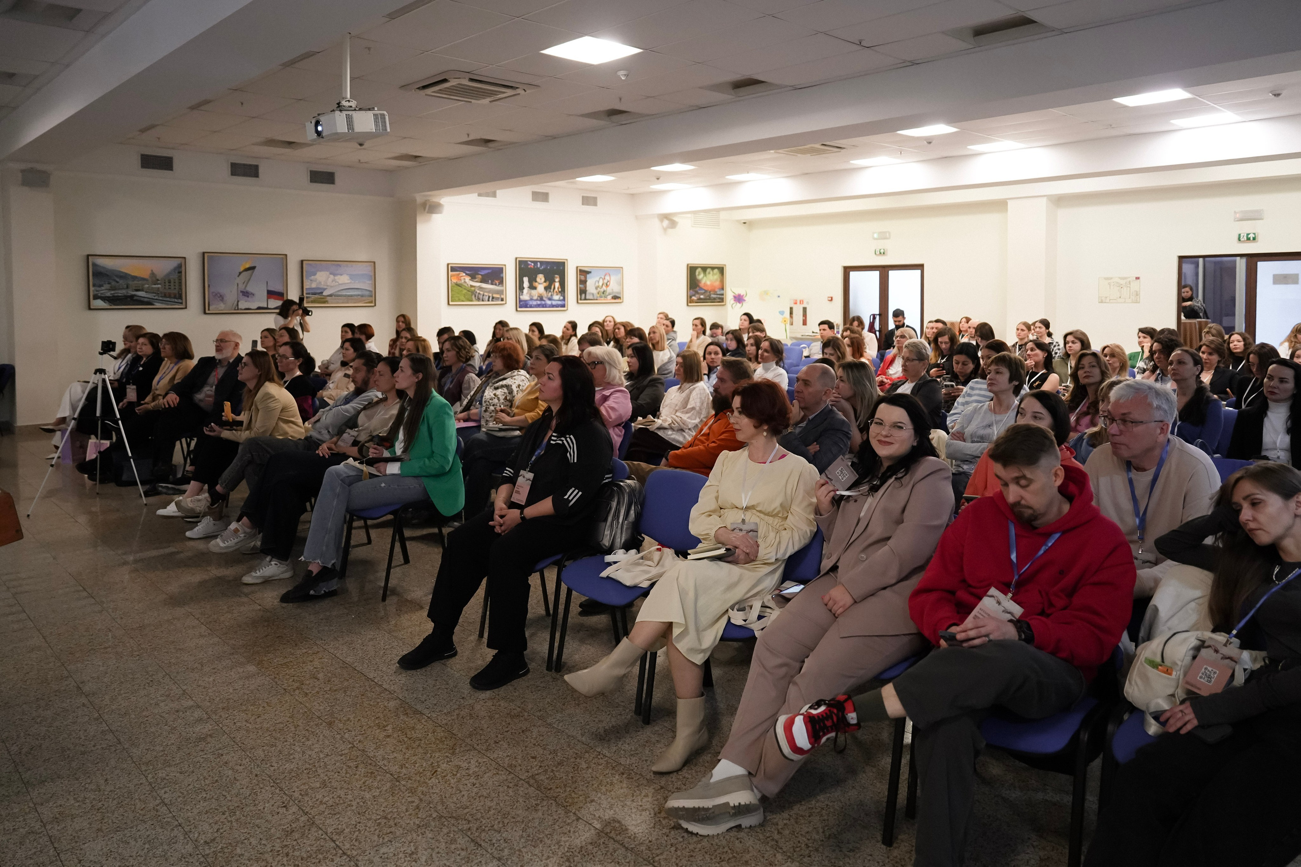 Гештальт-конференция «Телесный процесс, от теории к практике» 2025. Фотограф с психологическим образованием