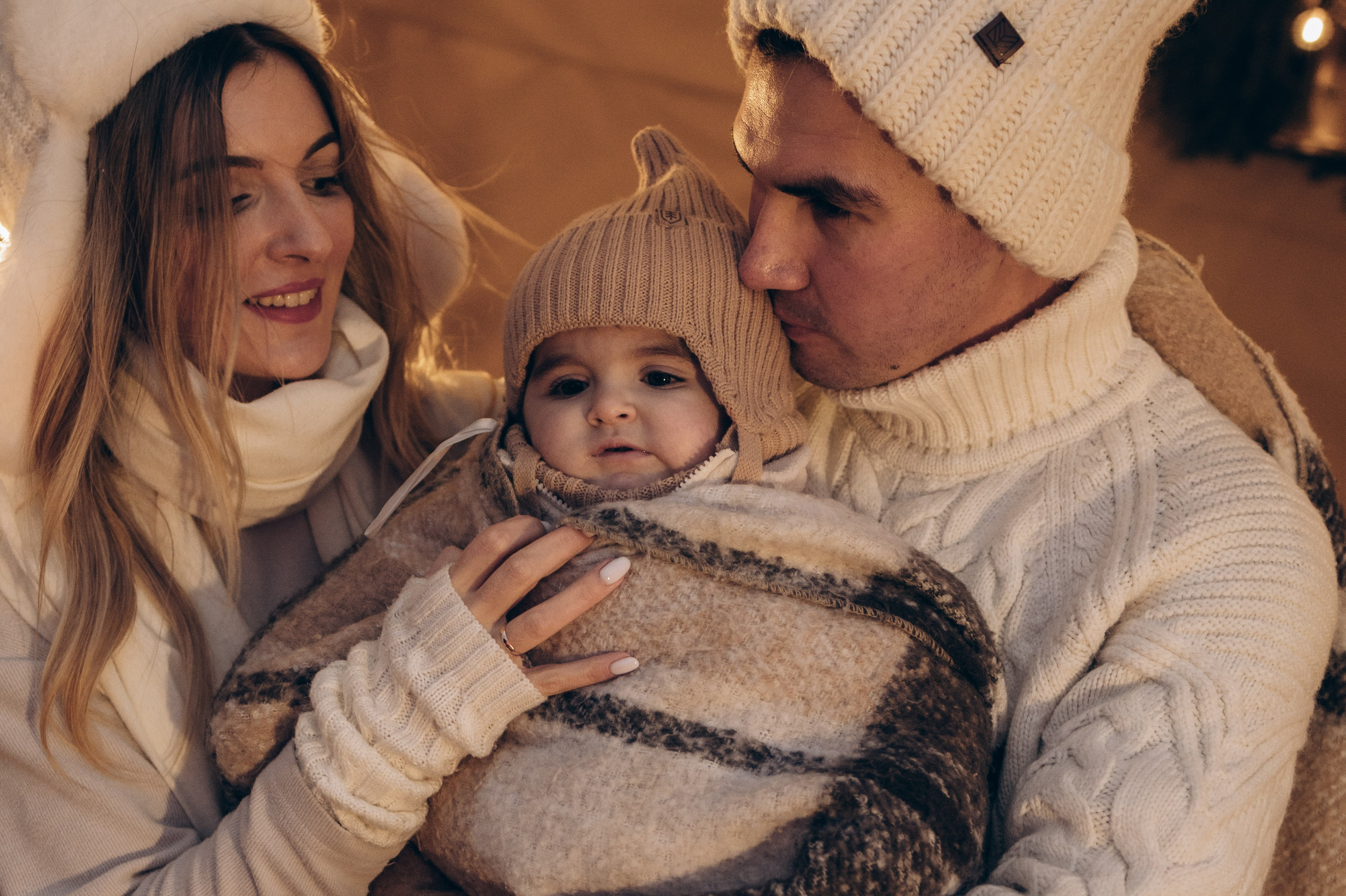 Семейная новогодняя фотосессия в Леона даче. Семейный и детский фотограф в Санкт-Петербурге Павлова Елена