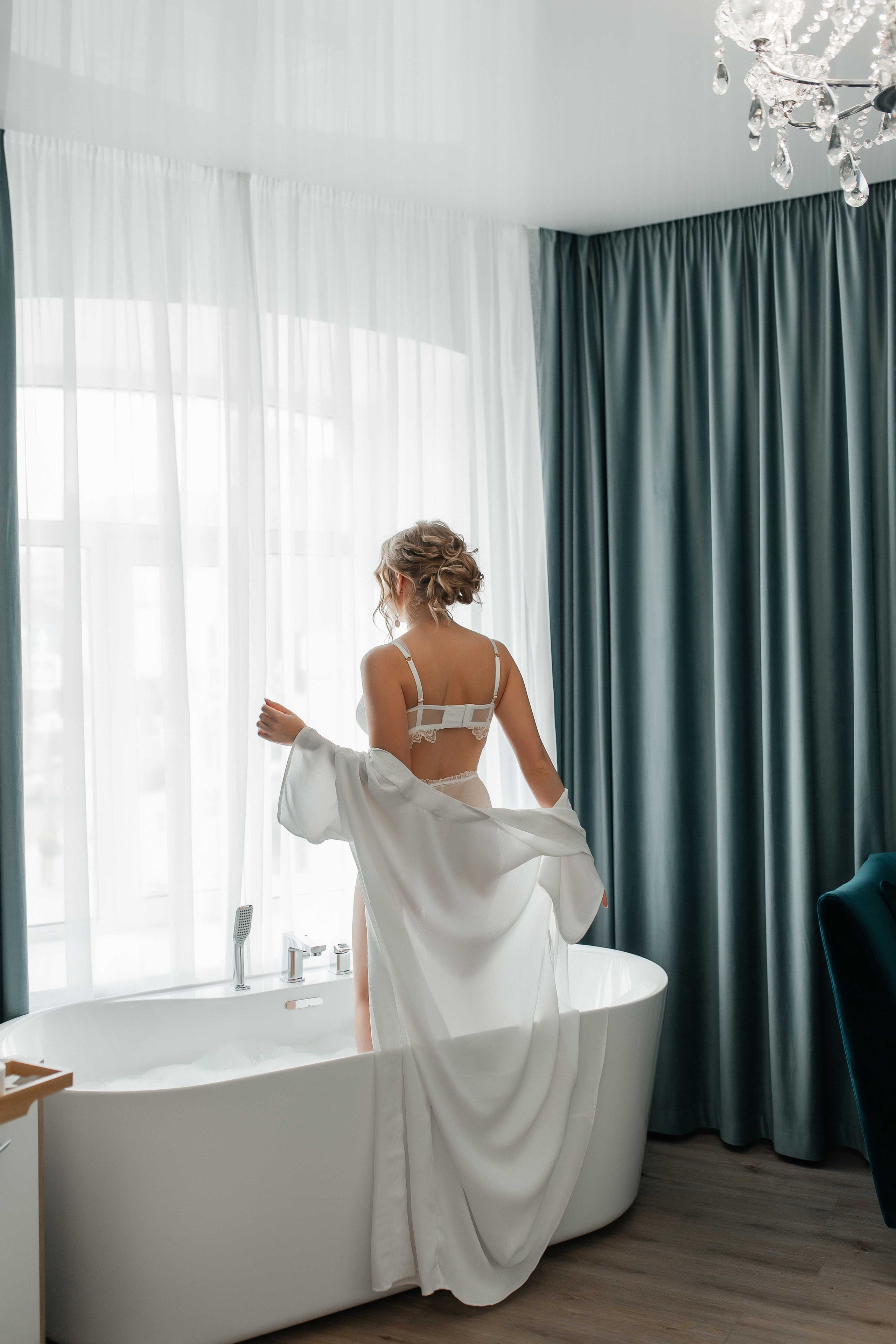 Свадебная фотосессия в отеле и вечеринка на теплоходе. Фото Радости. Свадебный и семейный фотограф в Москве Юлия Самойлова