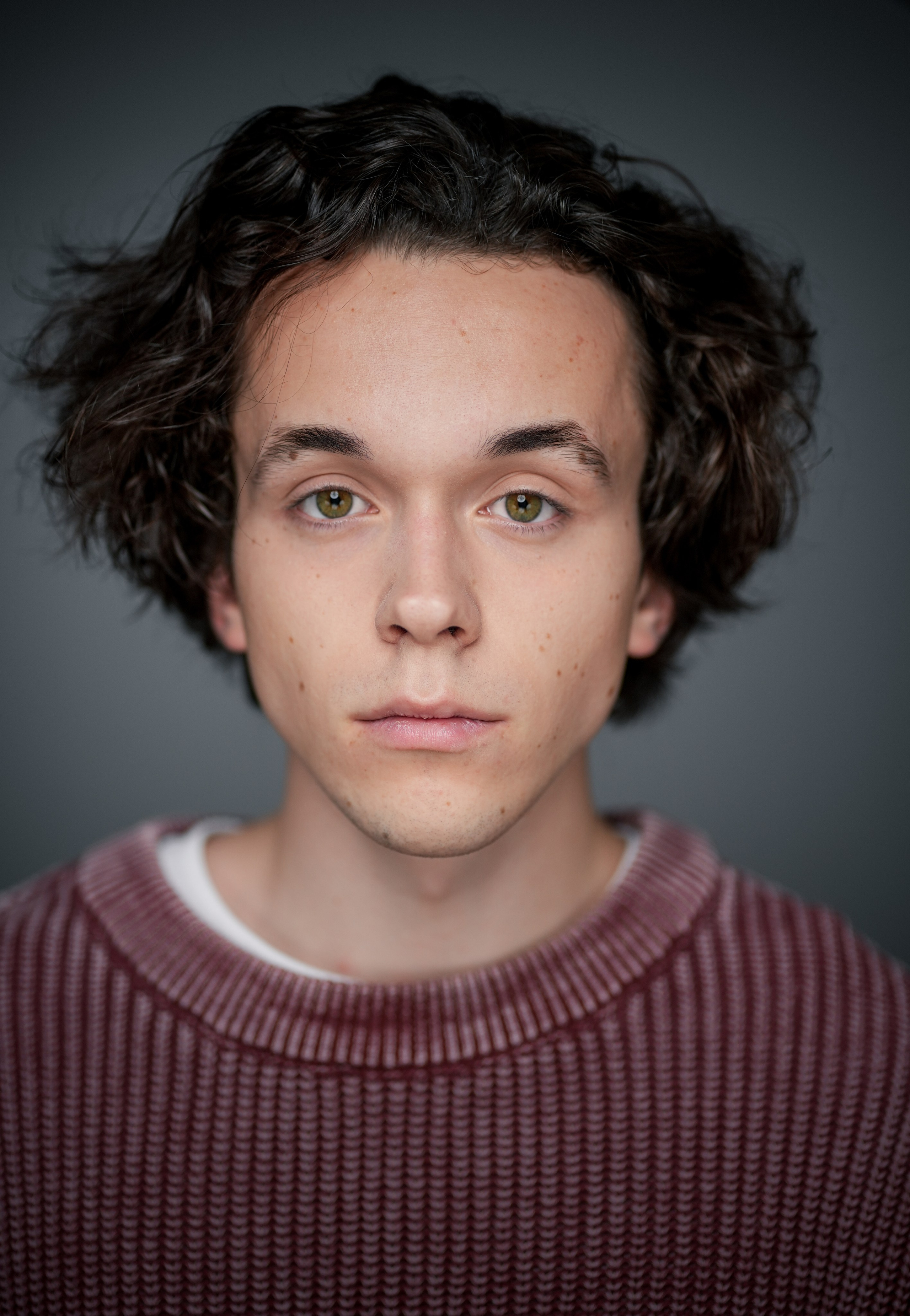 Актёр Владислав Грабарчук. Портретная съемка в Москве, студийный фотограф Игорь Фомин