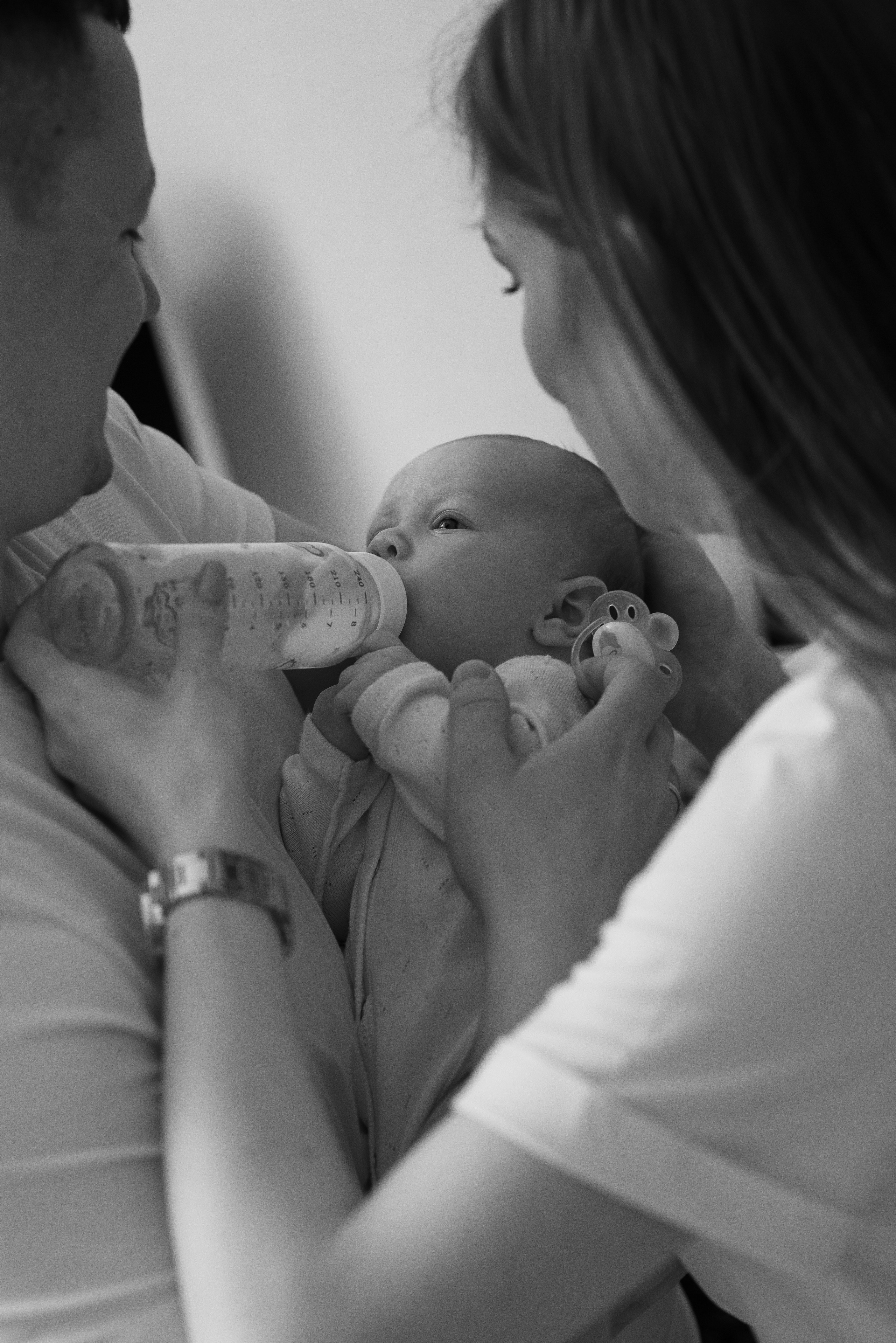 Маленькая Машенька. Семейный фотограф на выписку из роддома и крещение Минск Настя Гришук