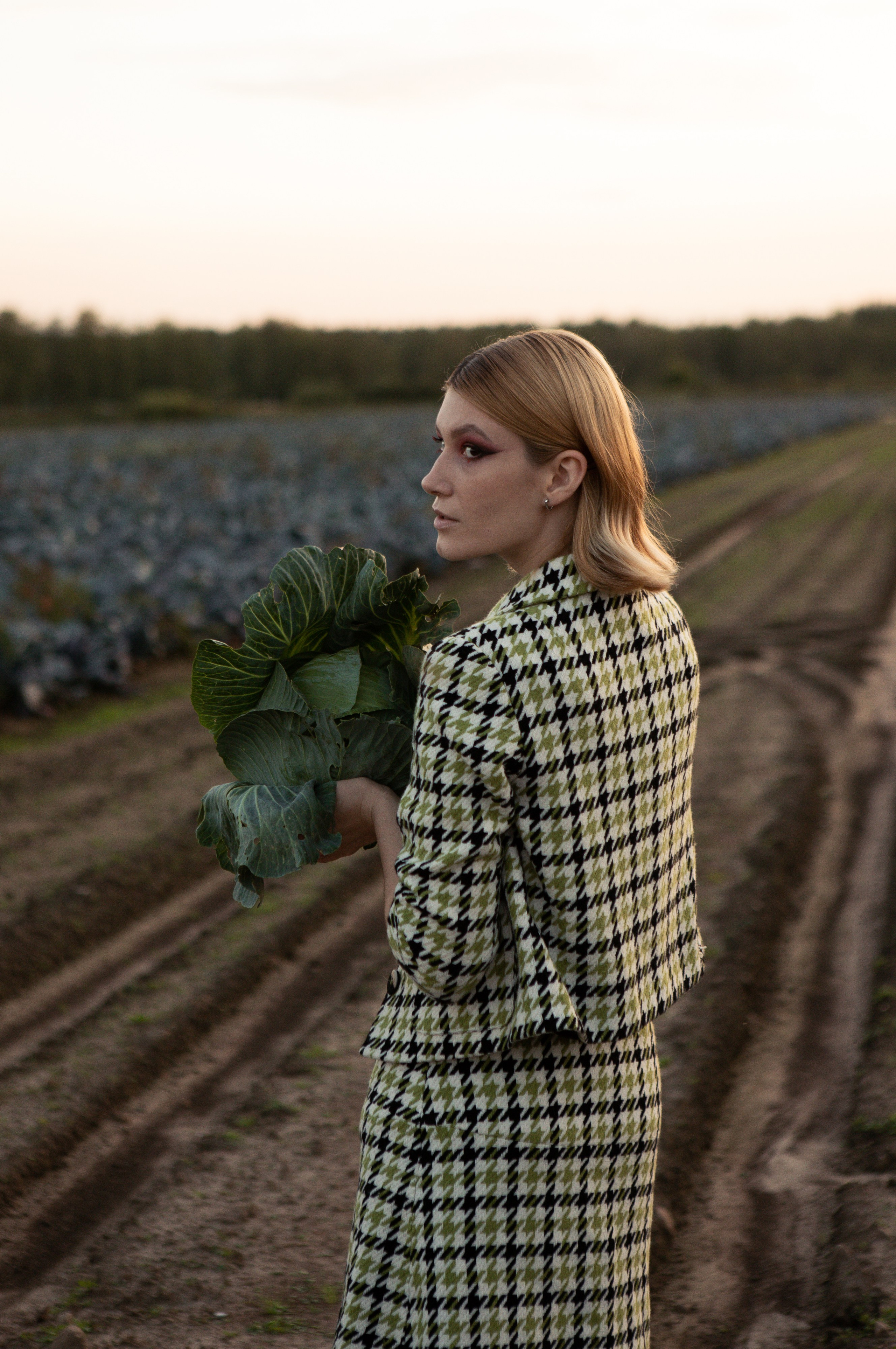 Фотосессия на поле. Фотограф в Санкт-Петербурге Степанская Юлия