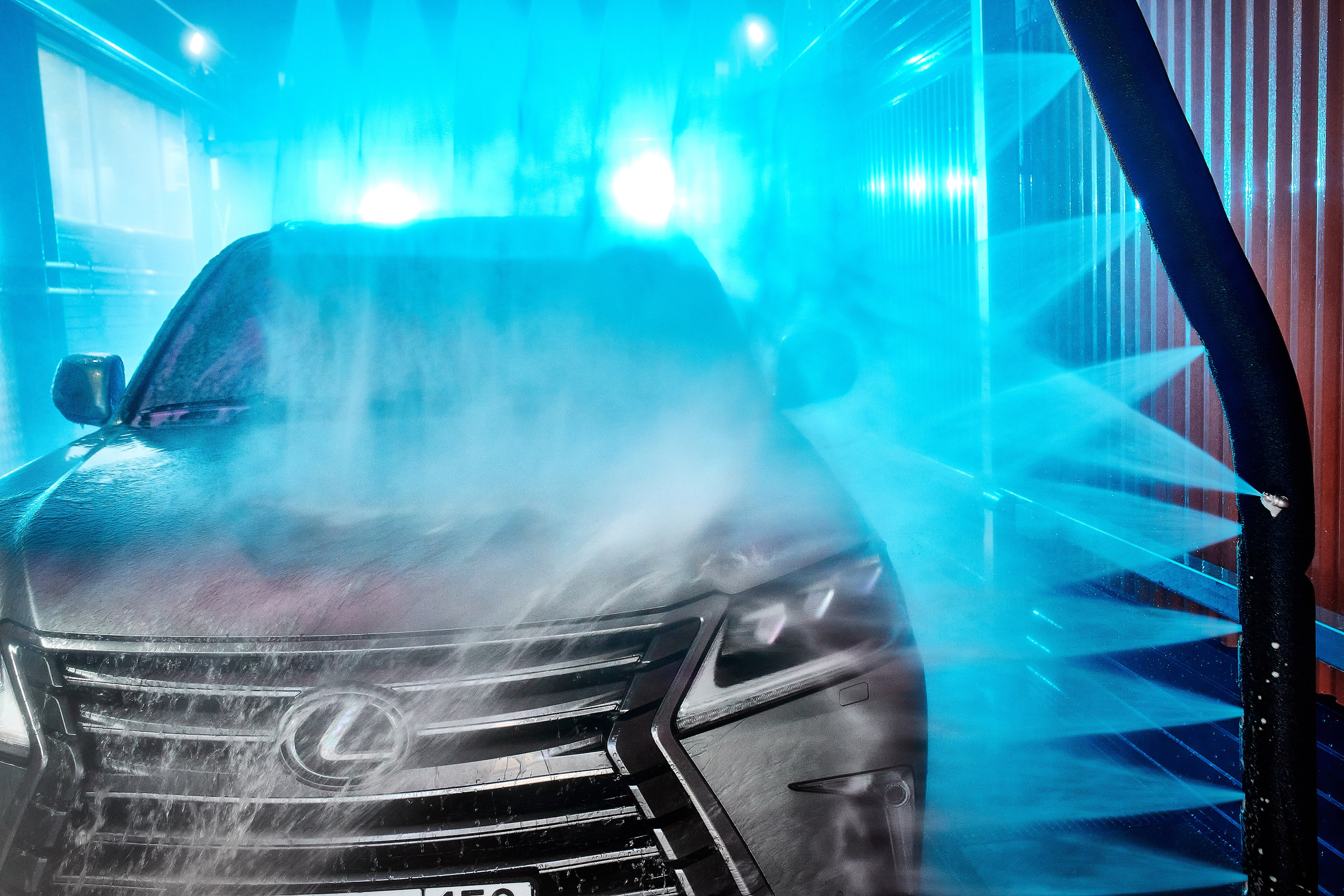 Рекламная съёмка для сети роботизированных автомоек Портал. Антон Артюшин, портретный фотограф. Москва