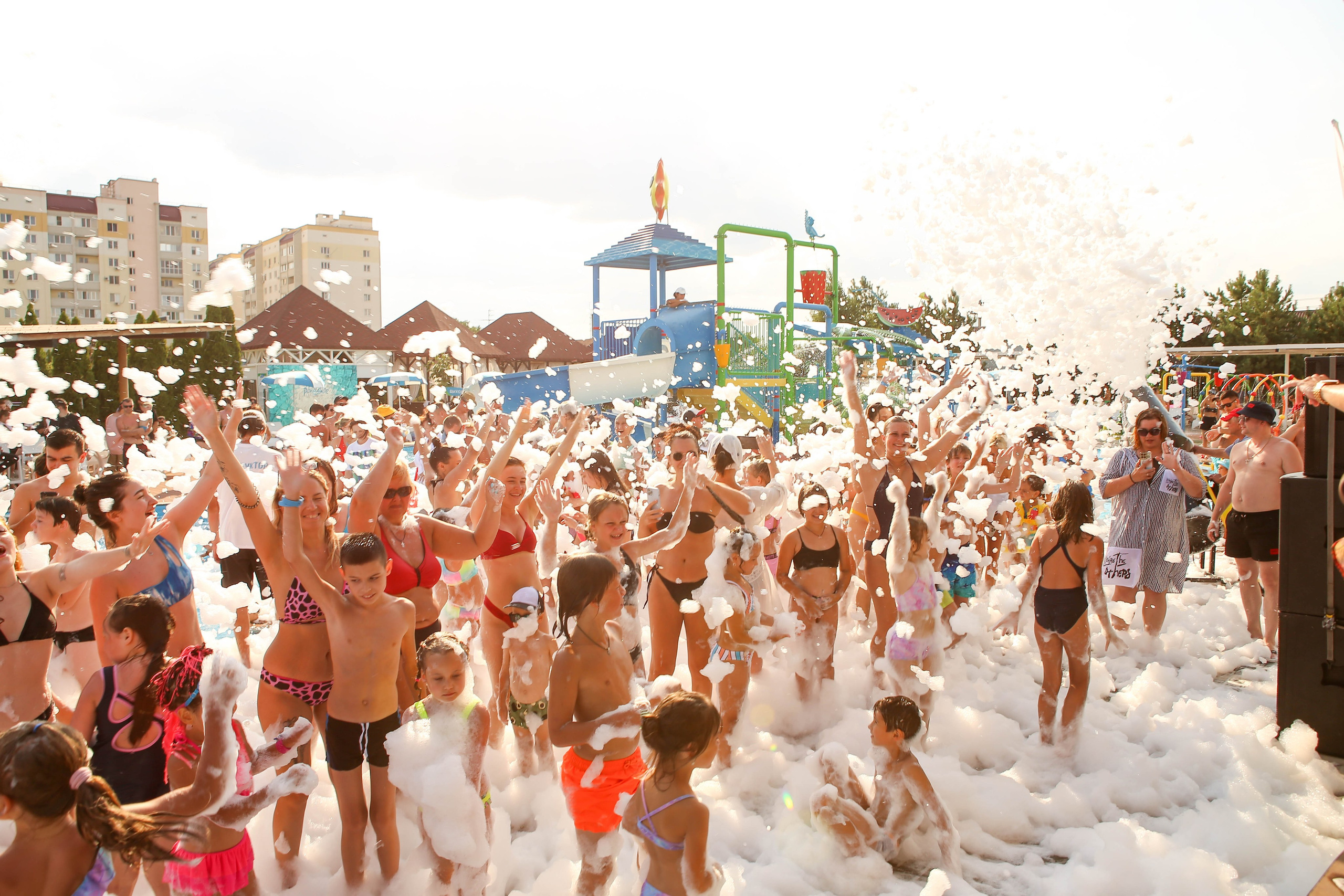Nova Paradise. Свадебный и предметный фотограф Ренат Каламперов