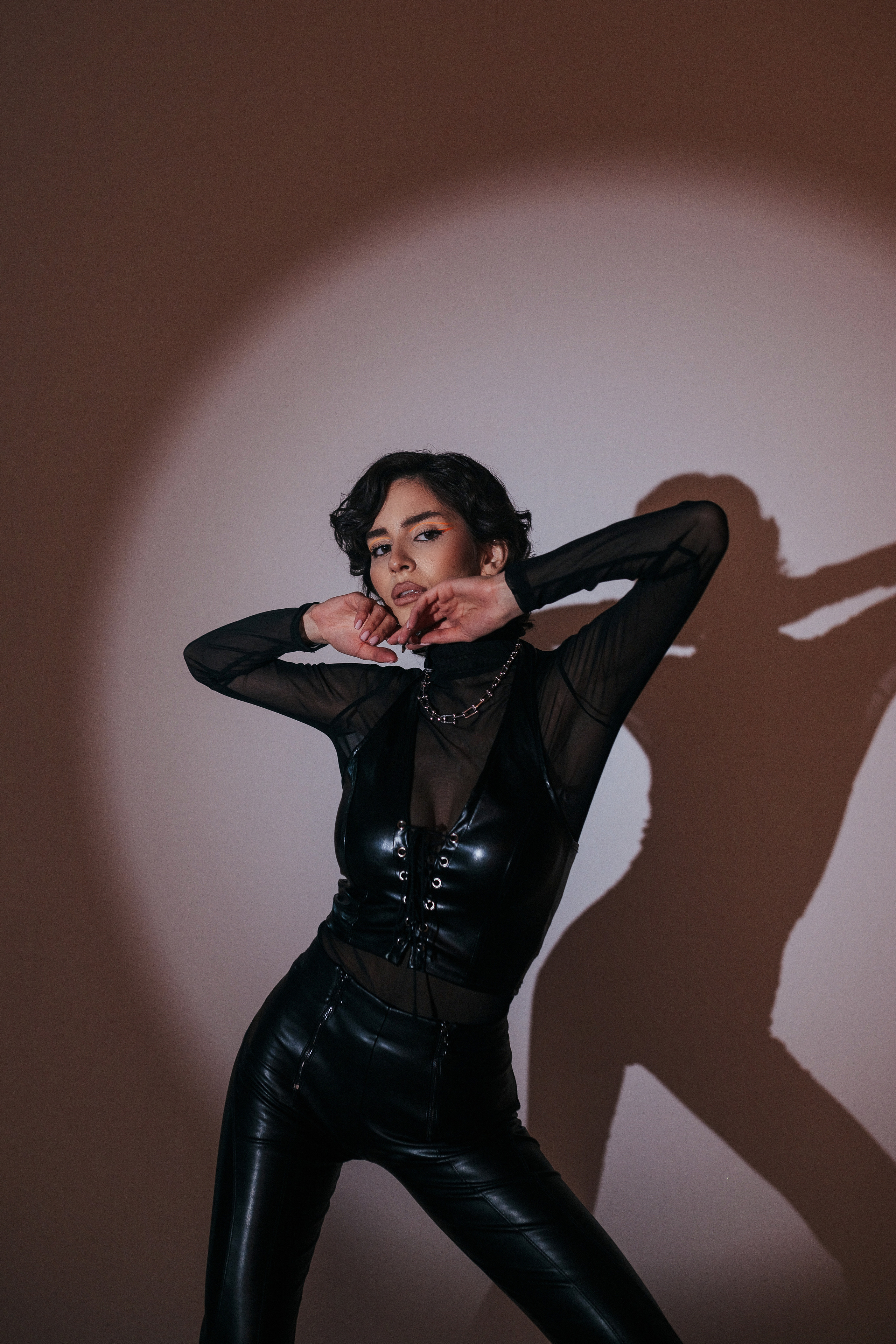 С искусственным светом. Фотограф Полина Лытнева