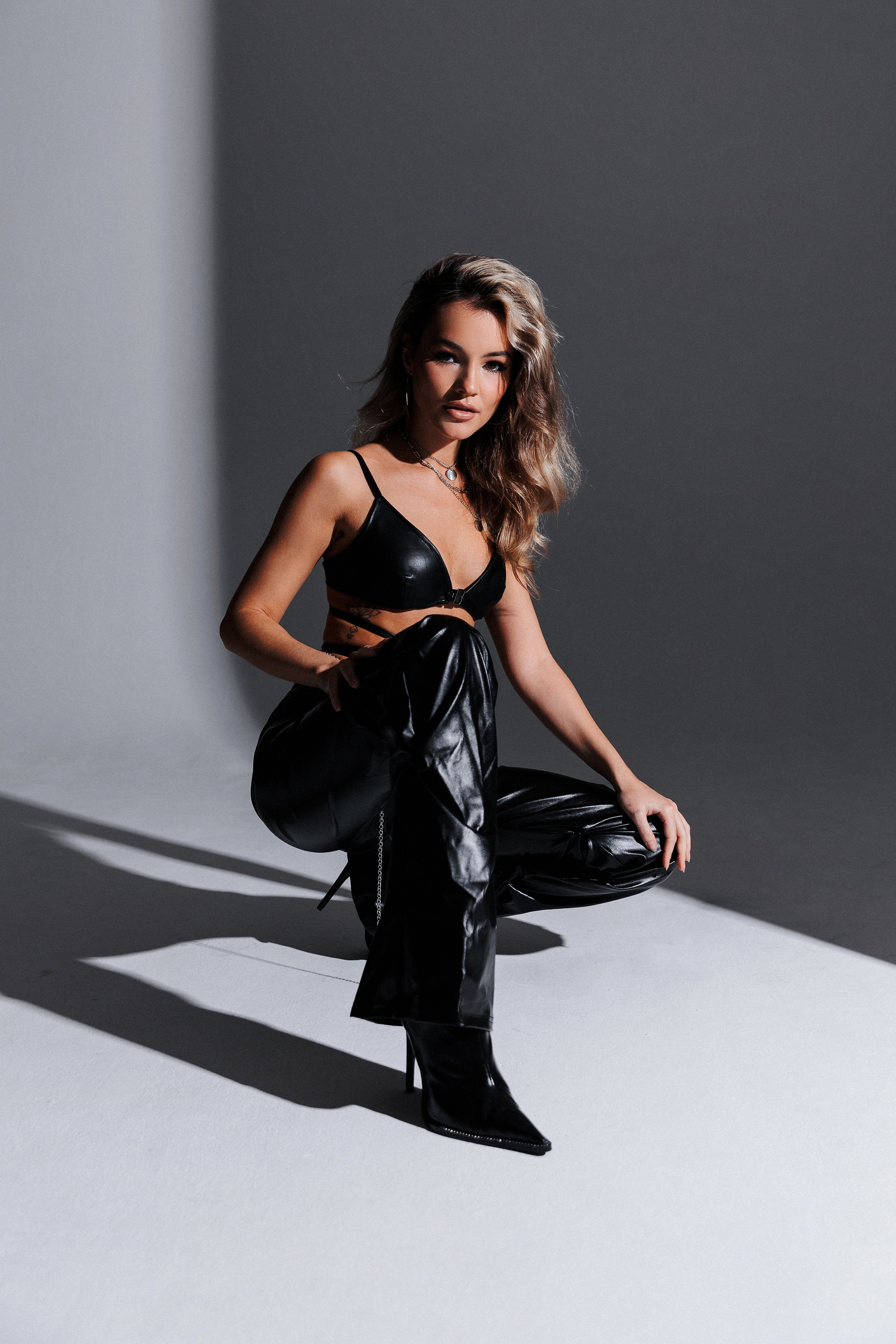 С искусственным светом. Фотограф Полина Лытнева