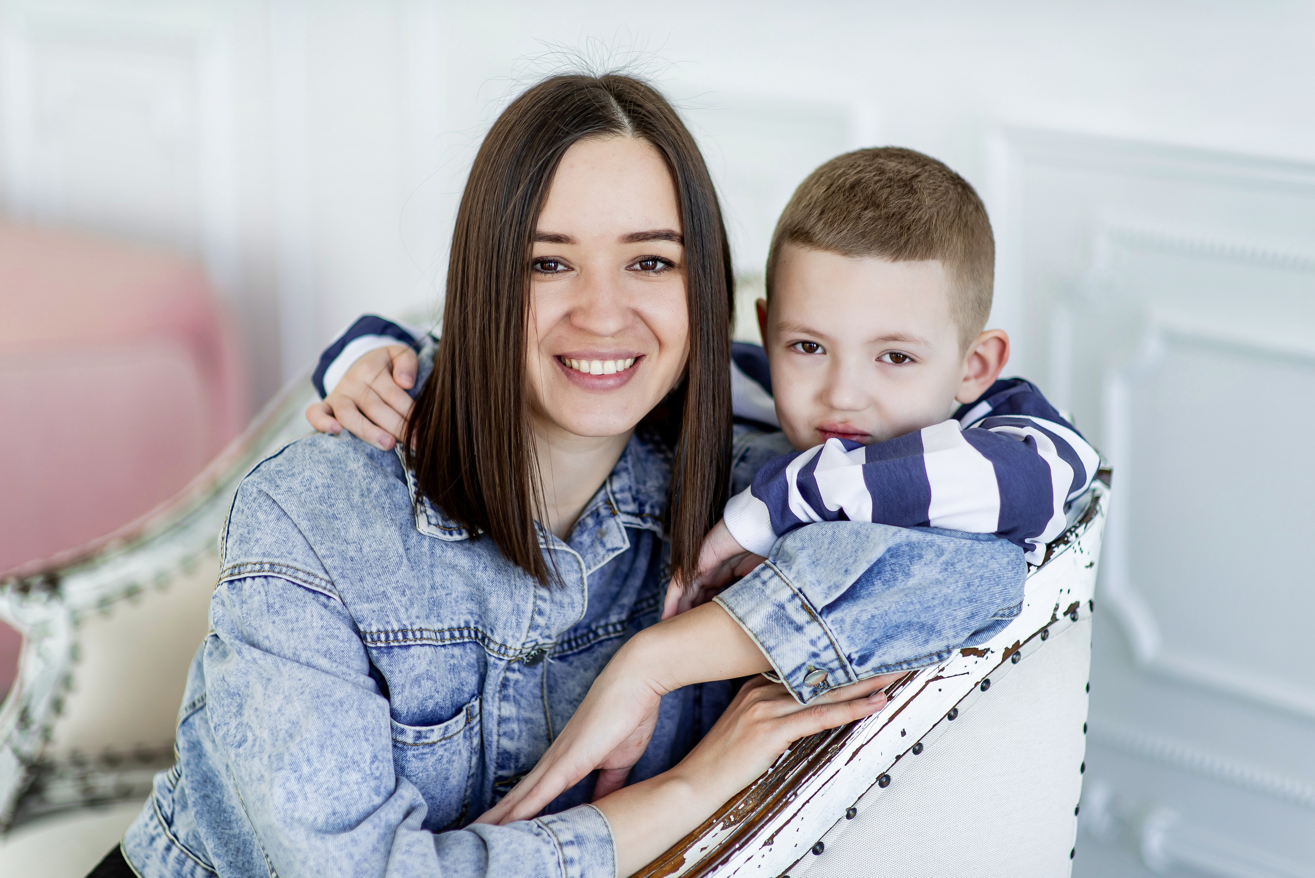 Семейная фотосессия в студии. Ольга Ли свадебный семейный фотограф Иркутск