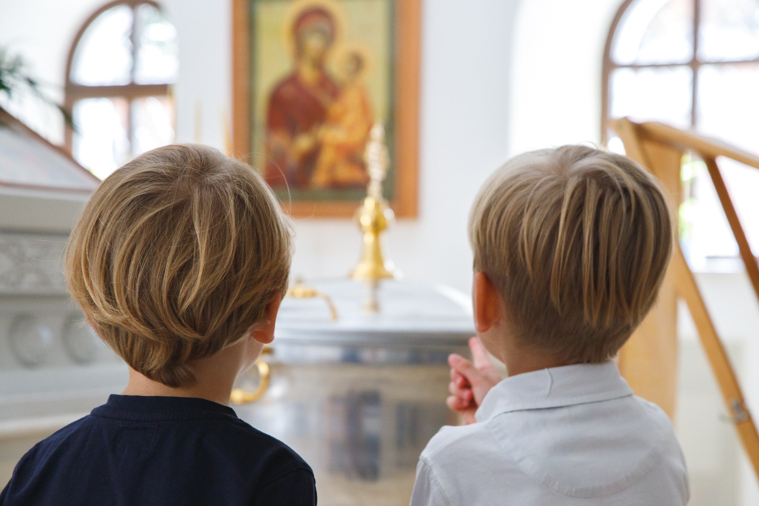 Фотосъемка крещения маленького мальчика в храме города Москвы. Семейный и школьный фотограф в Москве Анна Ткач