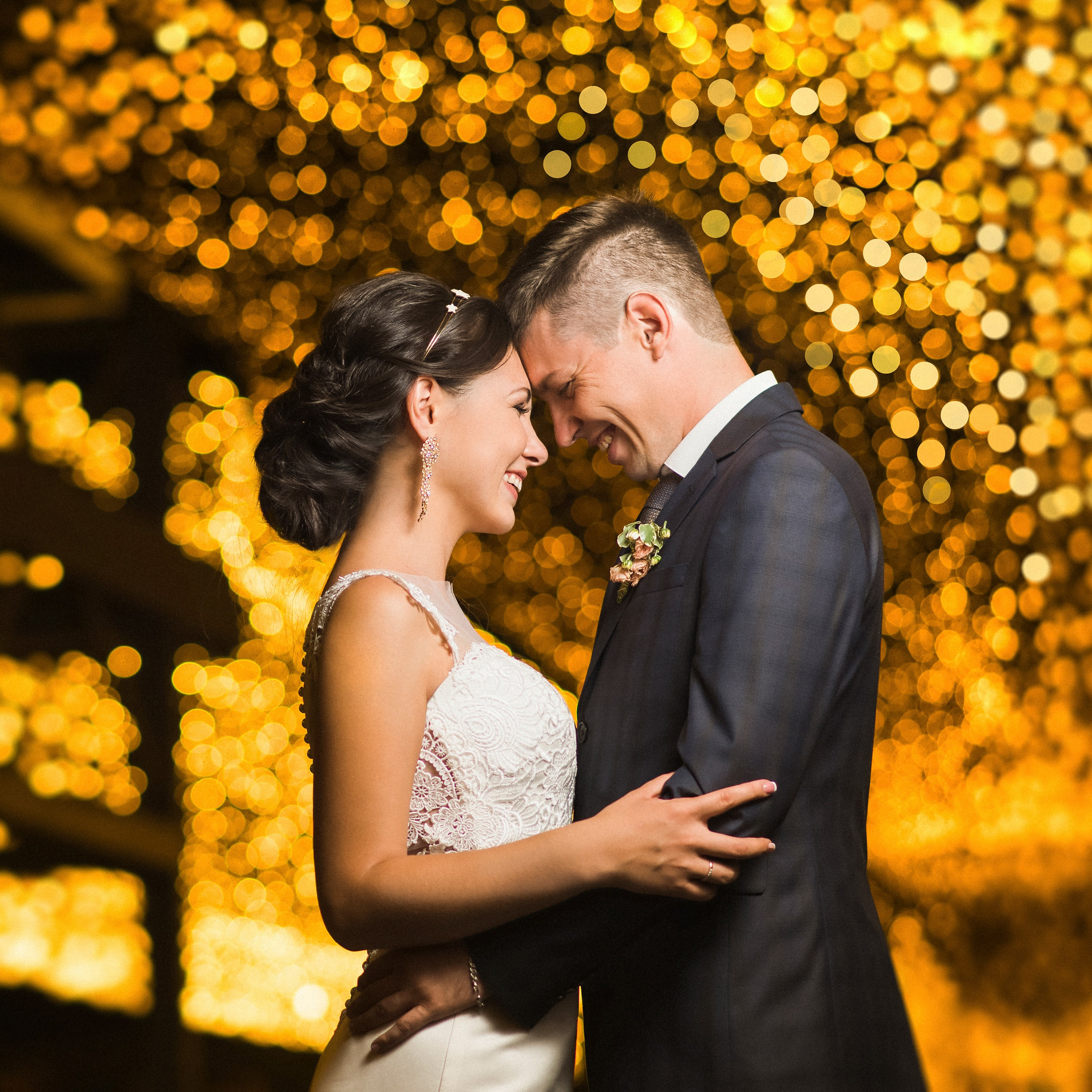 Свадебная Фотосессия в г. казани | Фотограф на Свадьбу в г. Казани Фотограф Садег Азарми тел. +79172288430 ✔ Сборы невесты и жениха✔ Утро невесты (детали, эмоции, подготовка)✔ Репортажная съёмка ЗАГСа и выездной регистрации✔ Свадебная прогулка✔ Фотосъёмка банкета и вечеринки✔ Креативные и тематические свадьбы✔ Свадьба на природе (лайфстайл)✔ Девичники и мальчишники