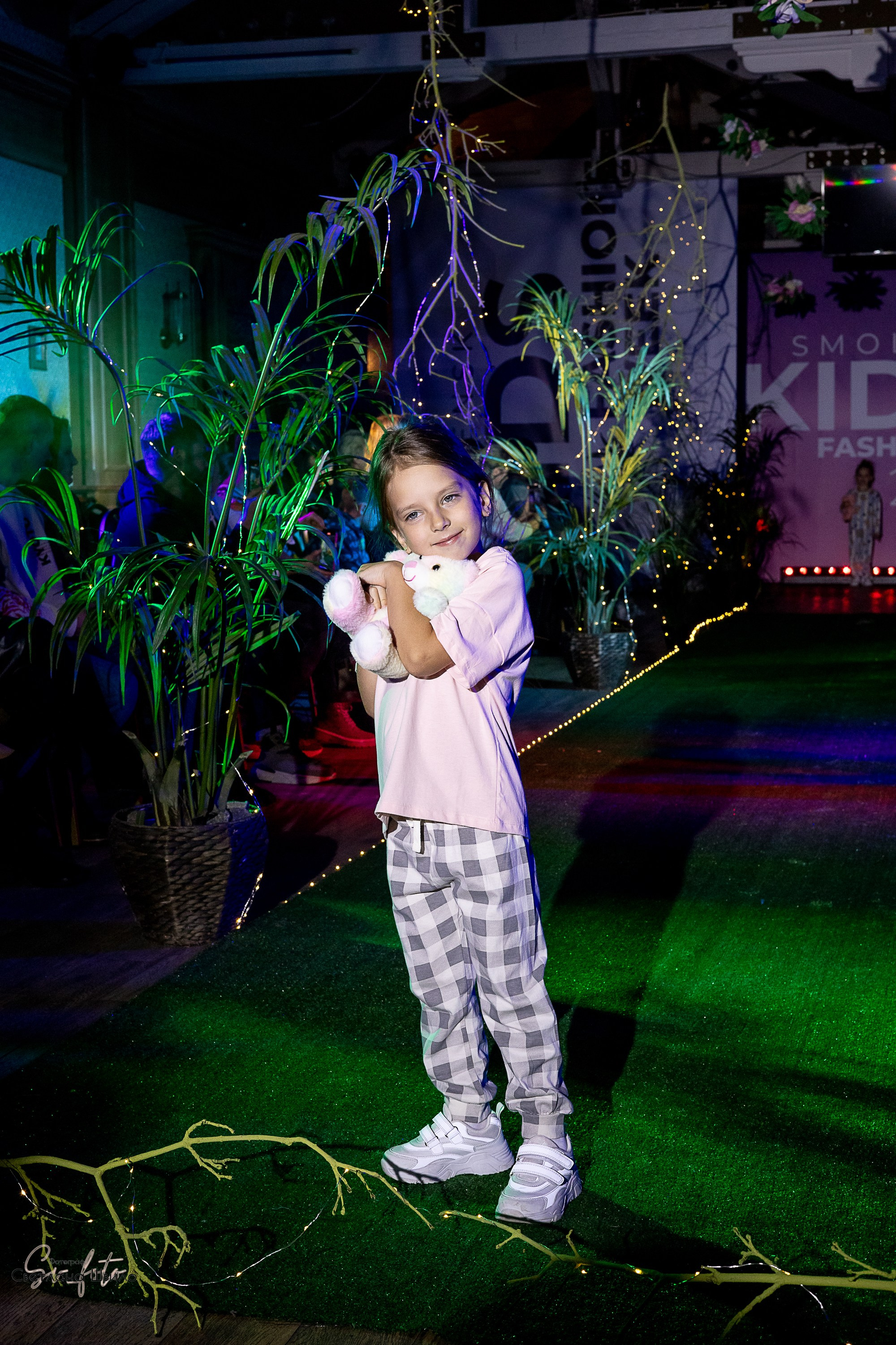 Smolensk Fashion Week_показы_ДЕНЬ 3_ФИНАЛ_Алиса в стране чудес. Главная