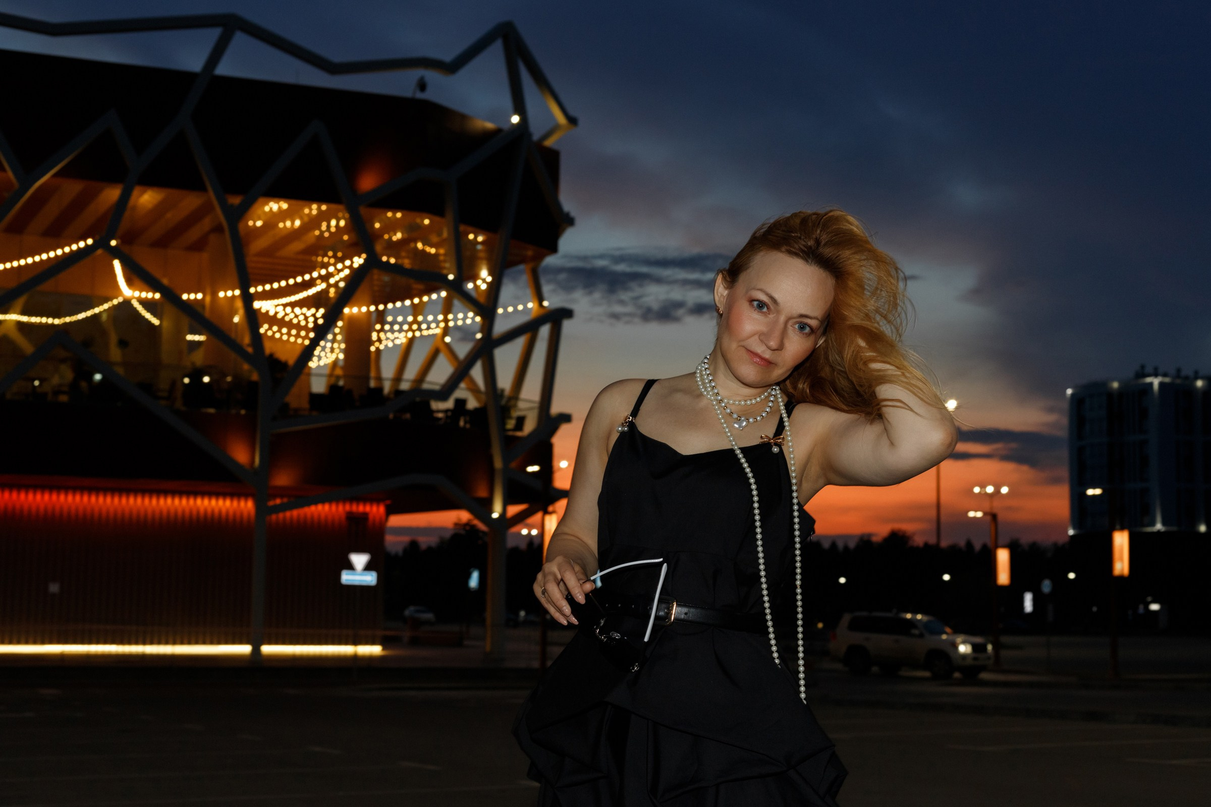 Ночная серия. Вспышка. Наталья. Евгения. Июнь 2025. Фотограф Пермь. Свадьбы. Семья и дети, школа, д. сад. Фотокниги