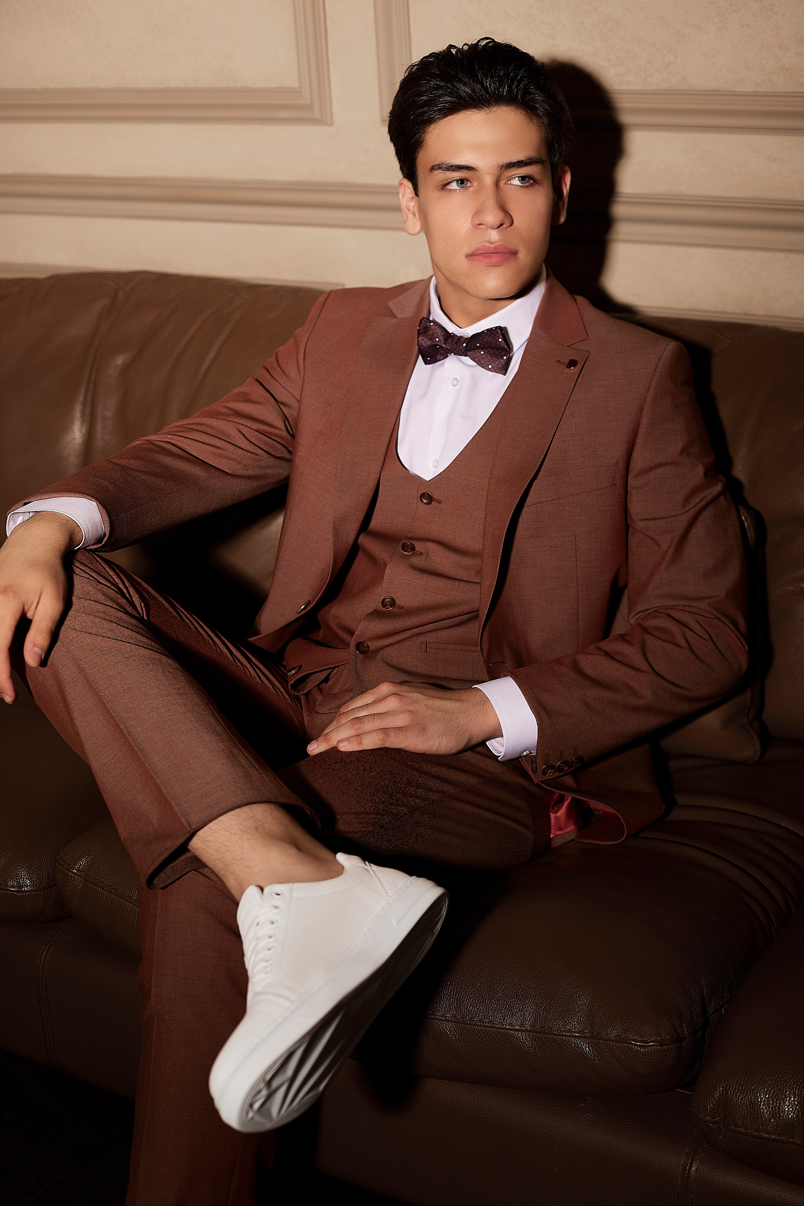 Журнал «Свадебный салон». Магазин мужской одежды Mister. Виктория Ларина — Портретный профессиональный фотограф в Иркутске