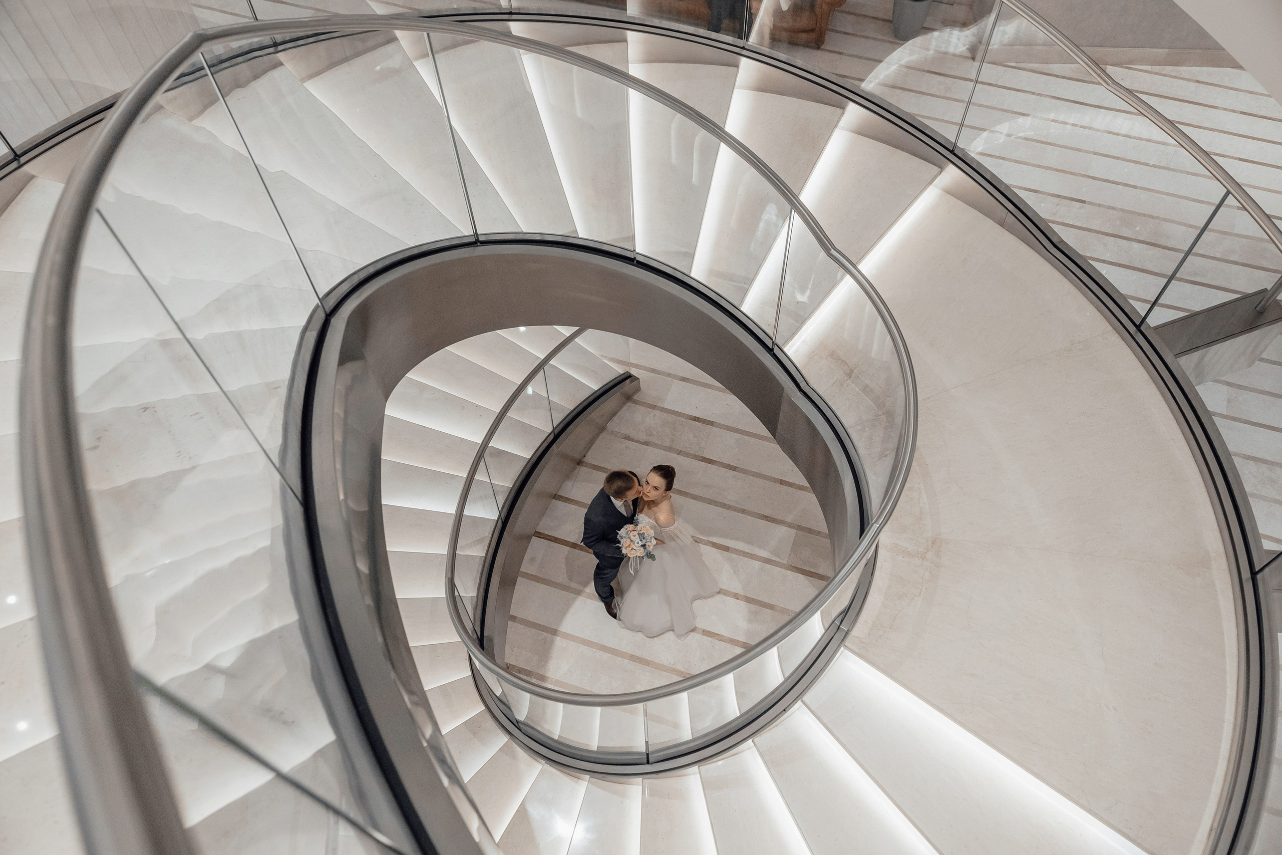 свадебная фотосессия в отеле Hyatt Regency Moscow Petrovsky Park